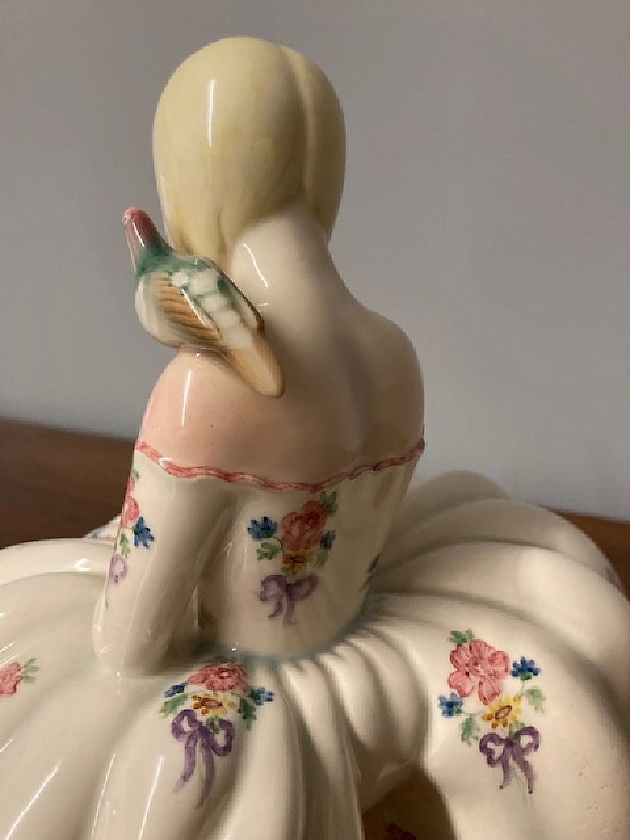 Art Deco statuette of lady with doves by Giovanni Ronzan, 1940s 7