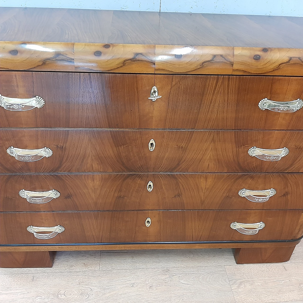 Art Deco walnut dresser with briarwood edges and brass handles, 1930s 7