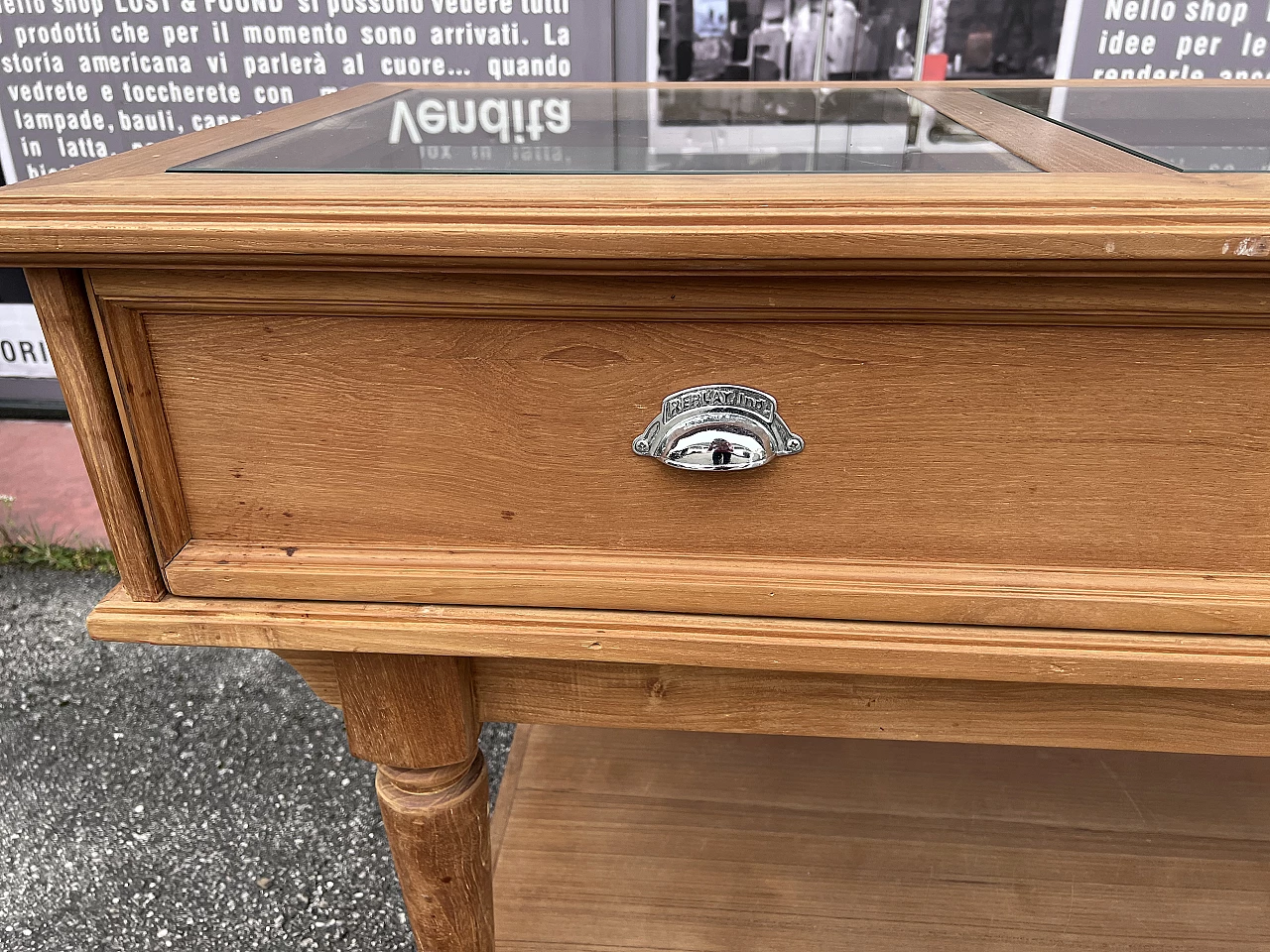 Wood shop counter with glass top and drawer 2