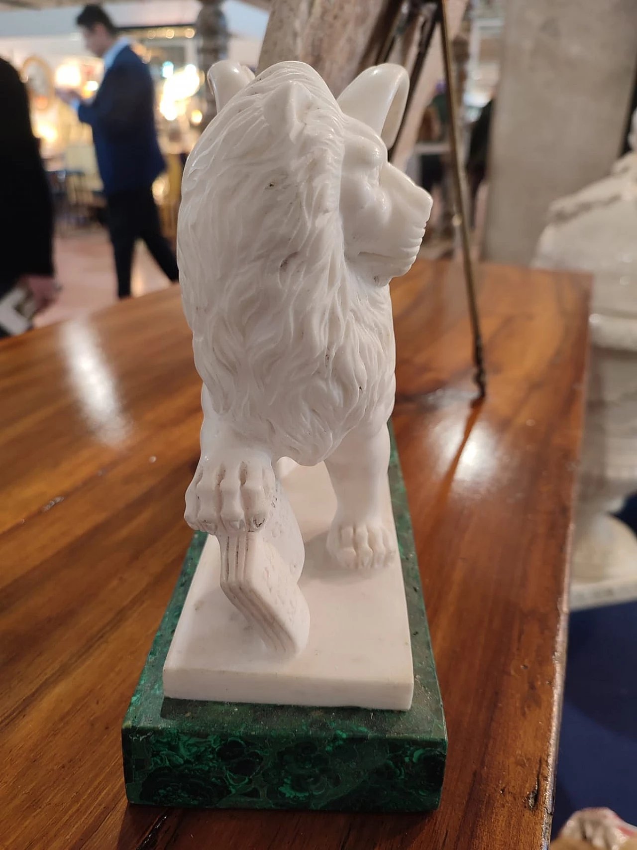 White marble lion sculpture with malachite green marble base, 1960s 4