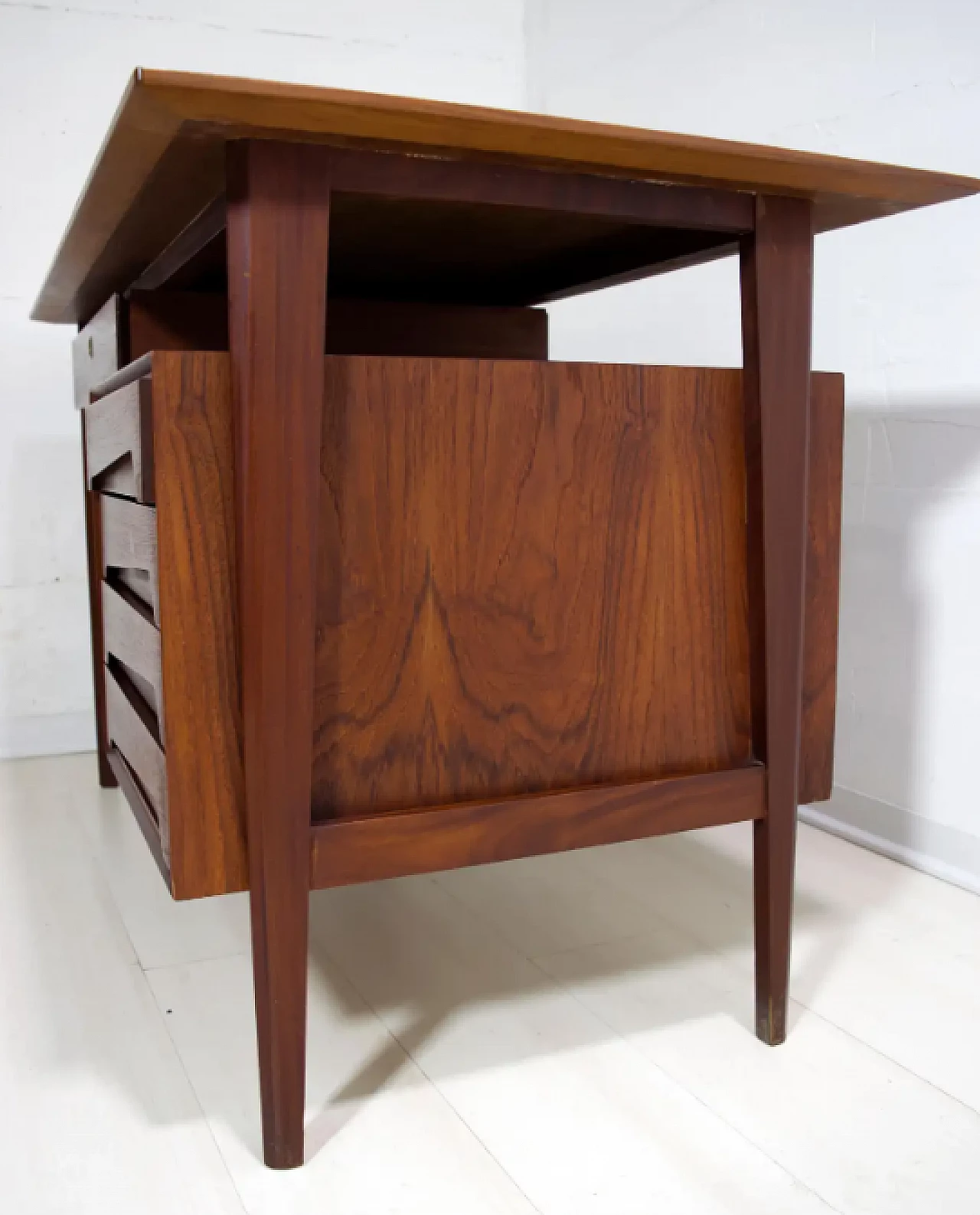 Teak wood desk and chair by Vittorio Dassi, 1950s 6