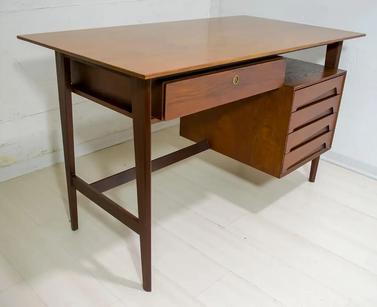 Teak wood desk and chair by Vittorio Dassi, 1950s 8