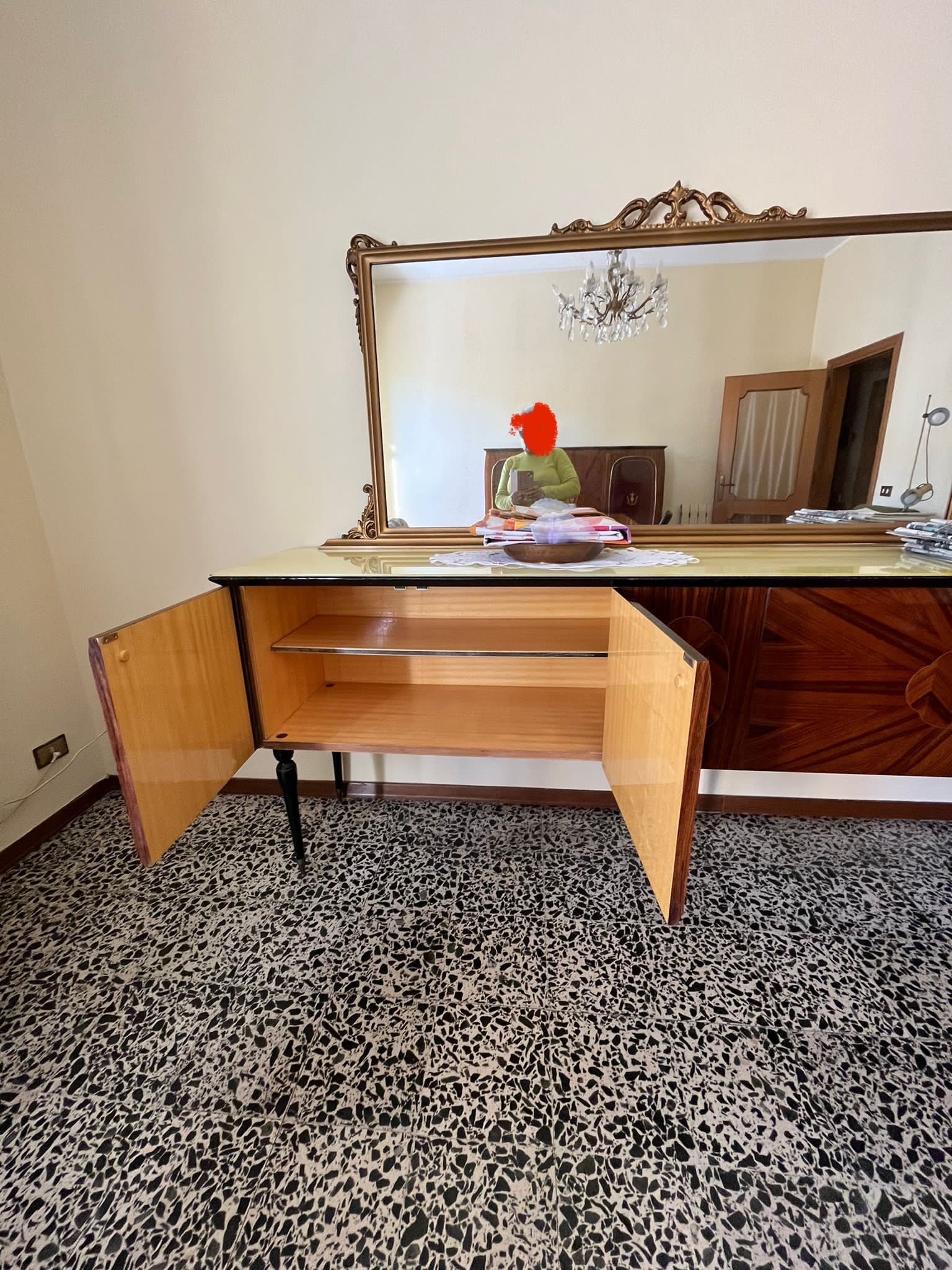 Credenza vintage in legno e vetro a specchio a 5 ante, 1960