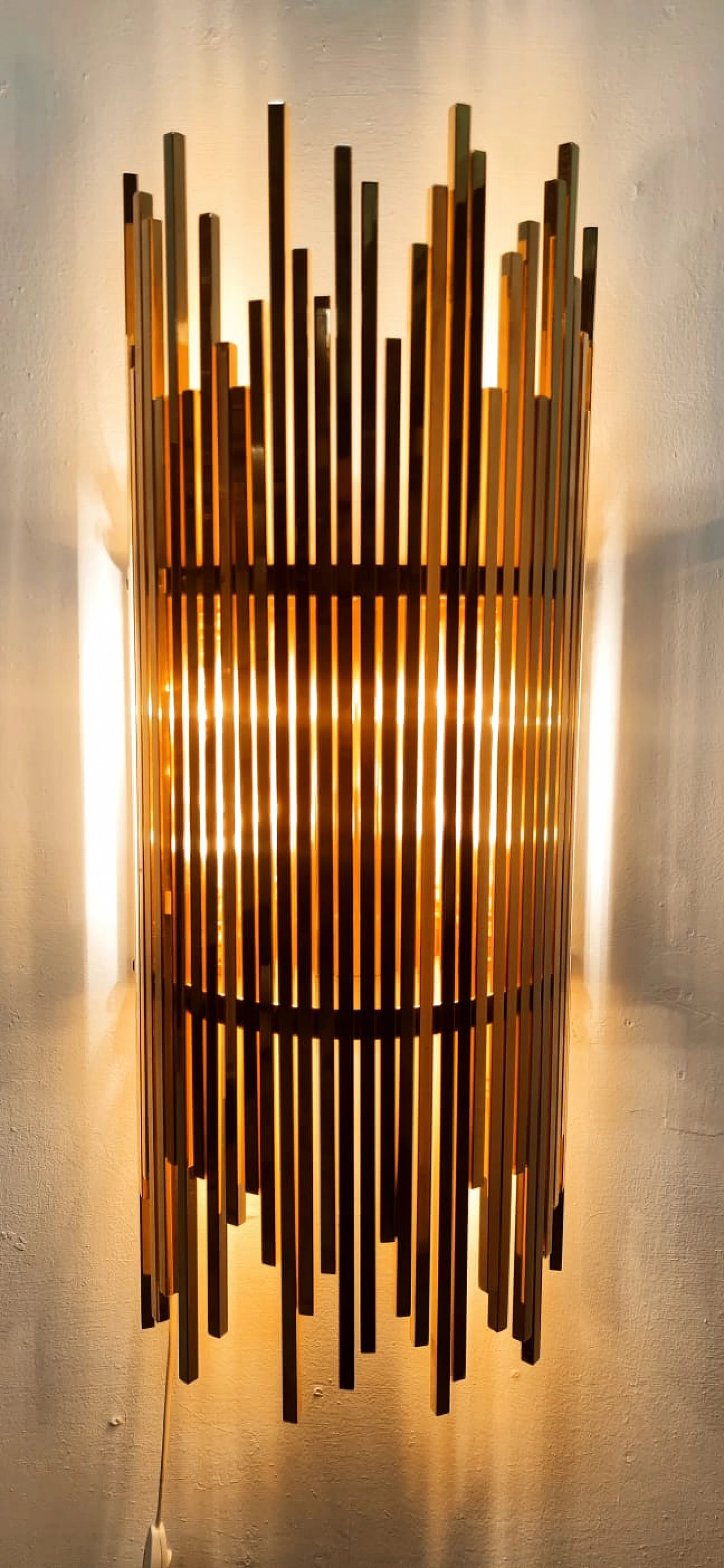 Pair of brass wall lights with square strips, 1970s 5