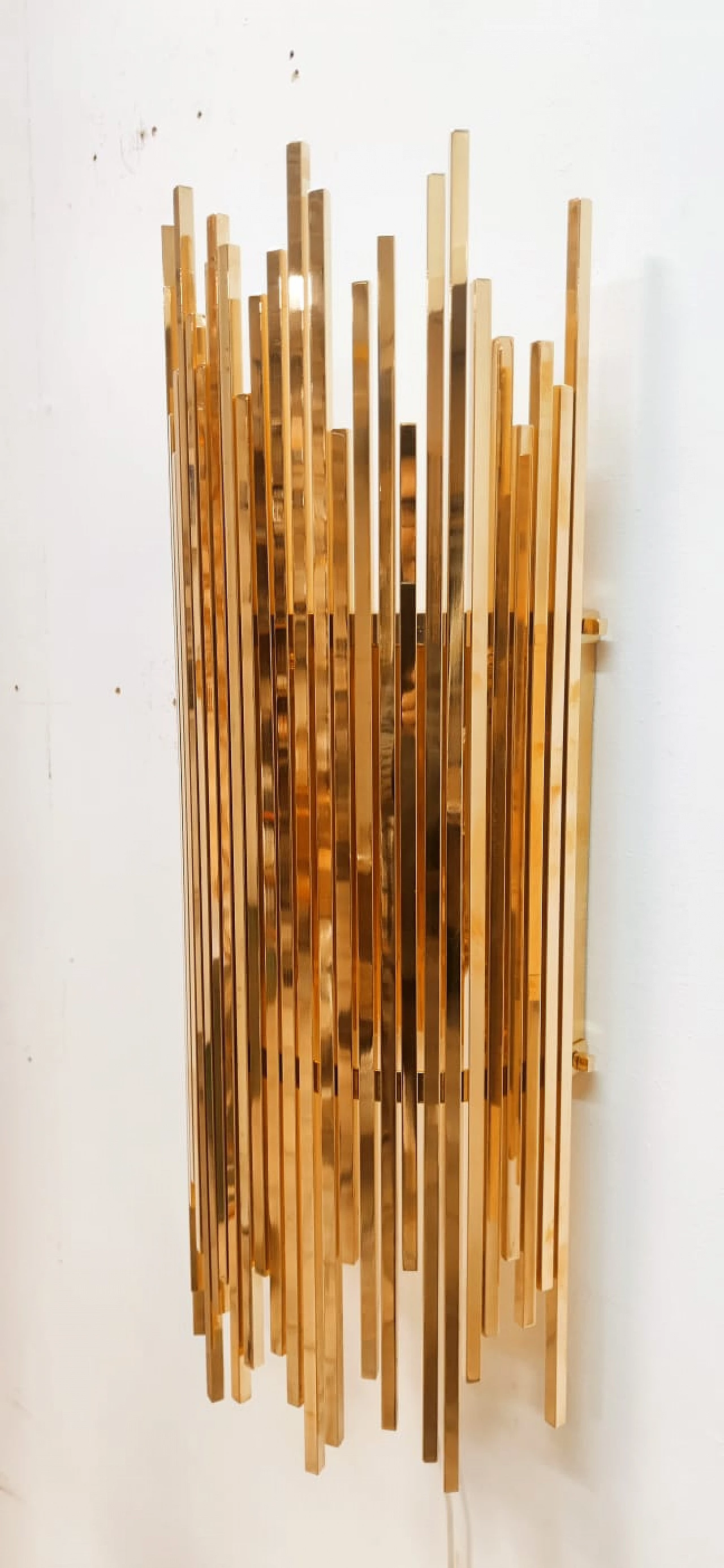 Pair of brass wall lights with square strips, 1970s 8