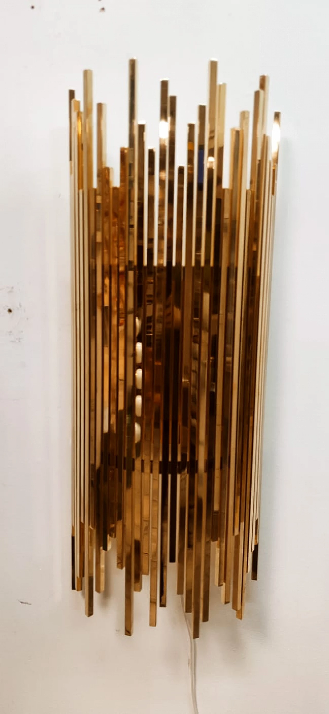 Pair of brass wall lights with square strips, 1970s 10