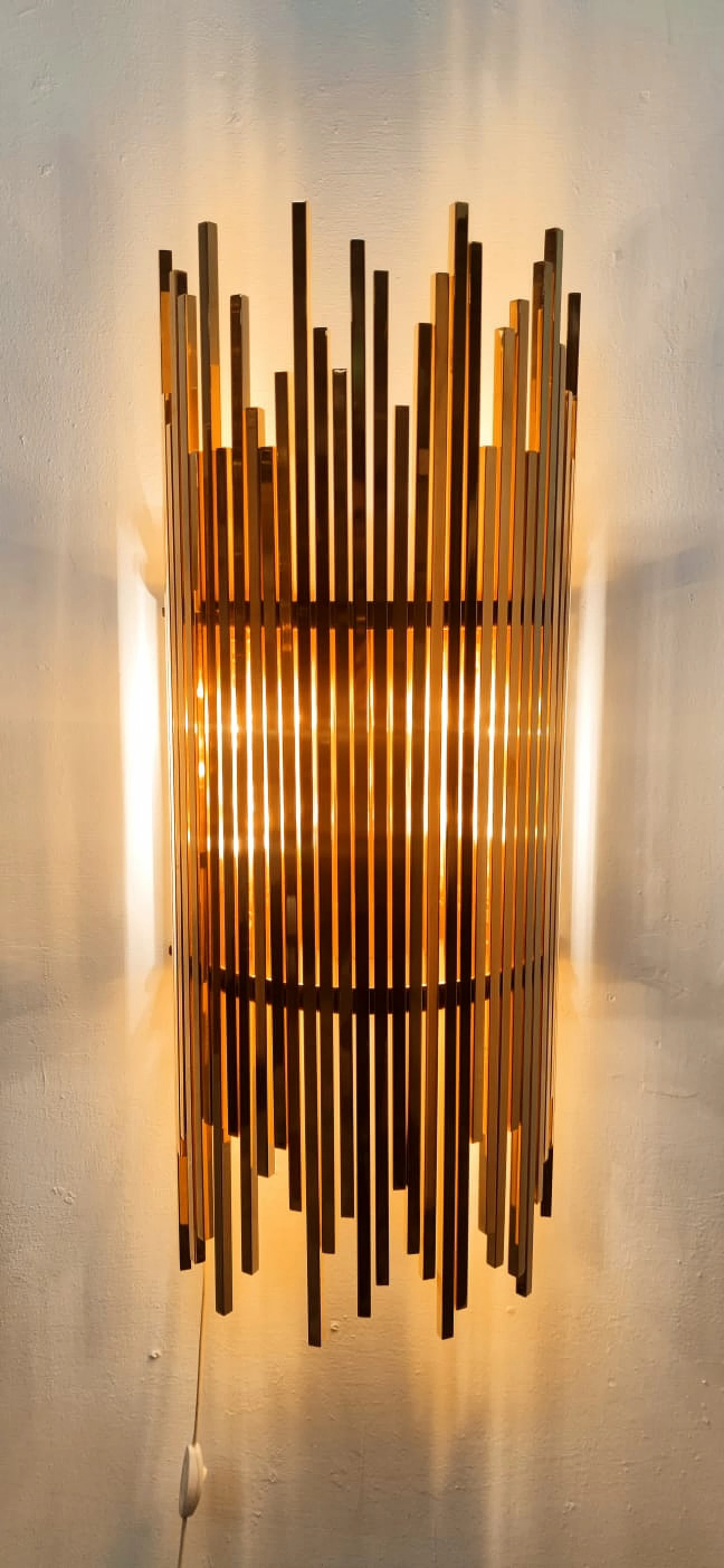 Pair of brass wall lights with square strips, 1970s 21