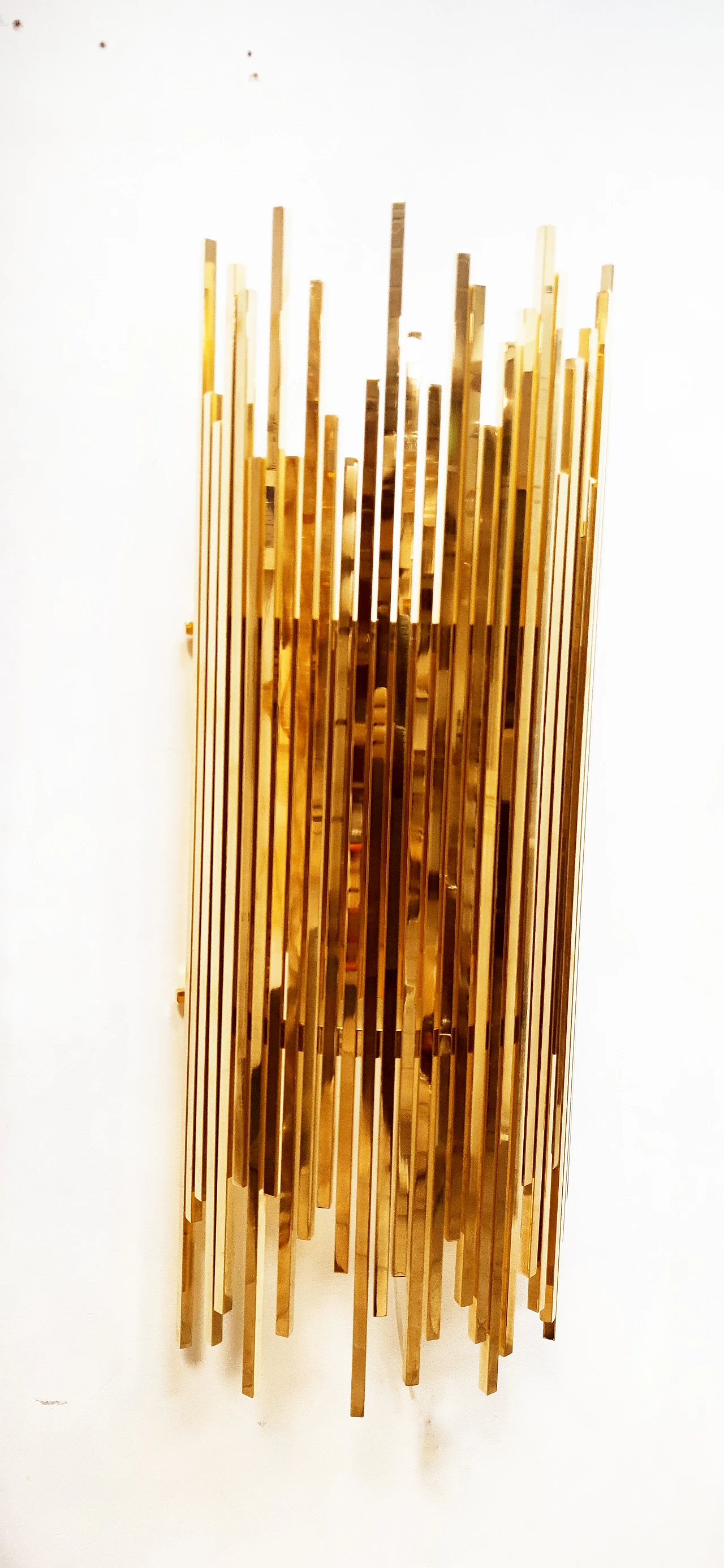 Pair of brass wall lights with square strips, 1970s 30