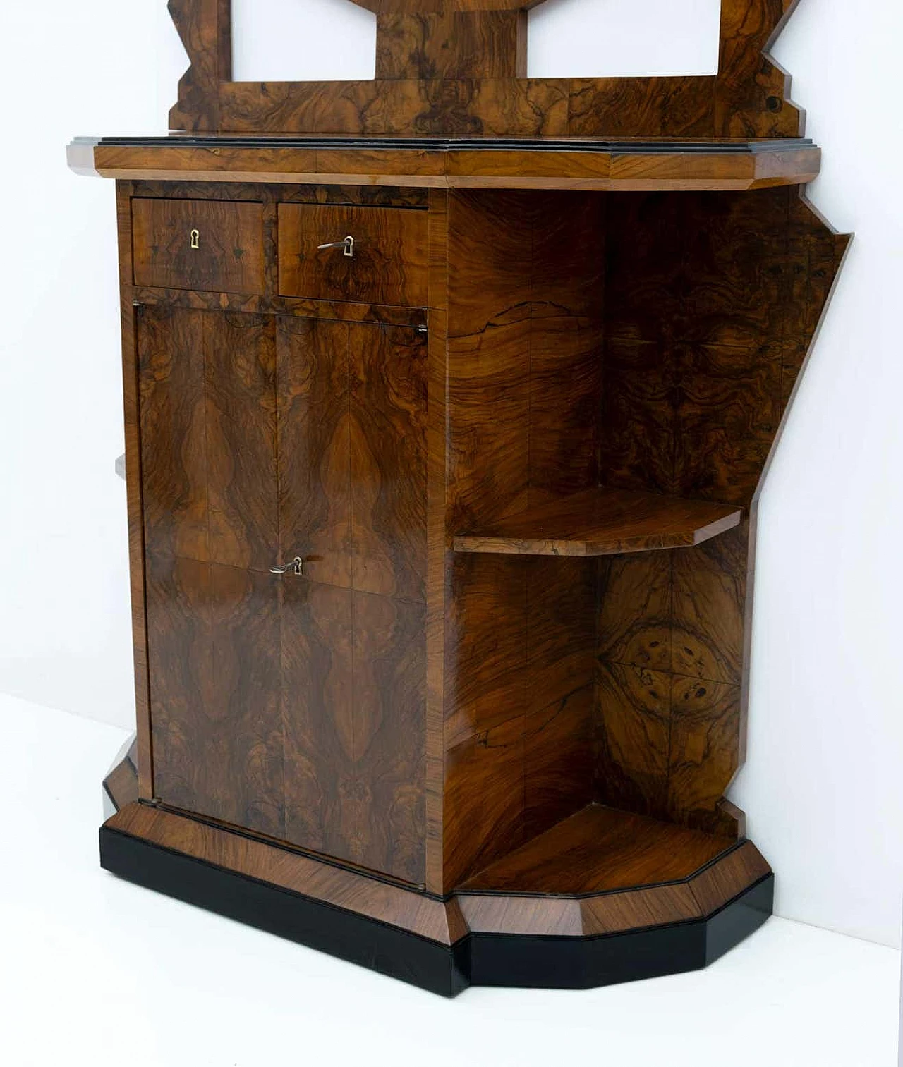 Walnut-root Art Deco sideboard with dodecagonal-framed mirror, early 20th century 5