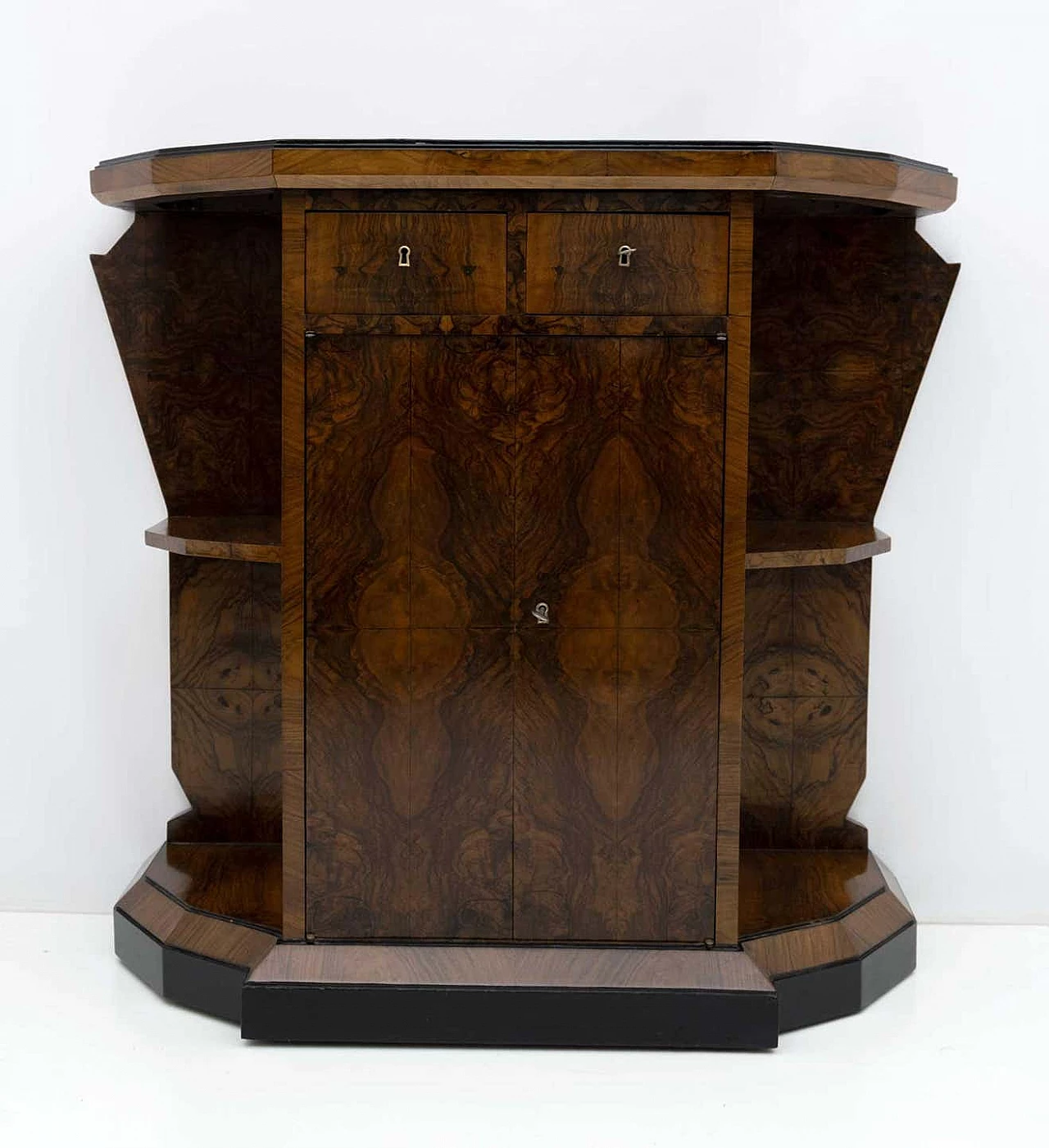 Walnut-root Art Deco sideboard with dodecagonal-framed mirror, early 20th century 8