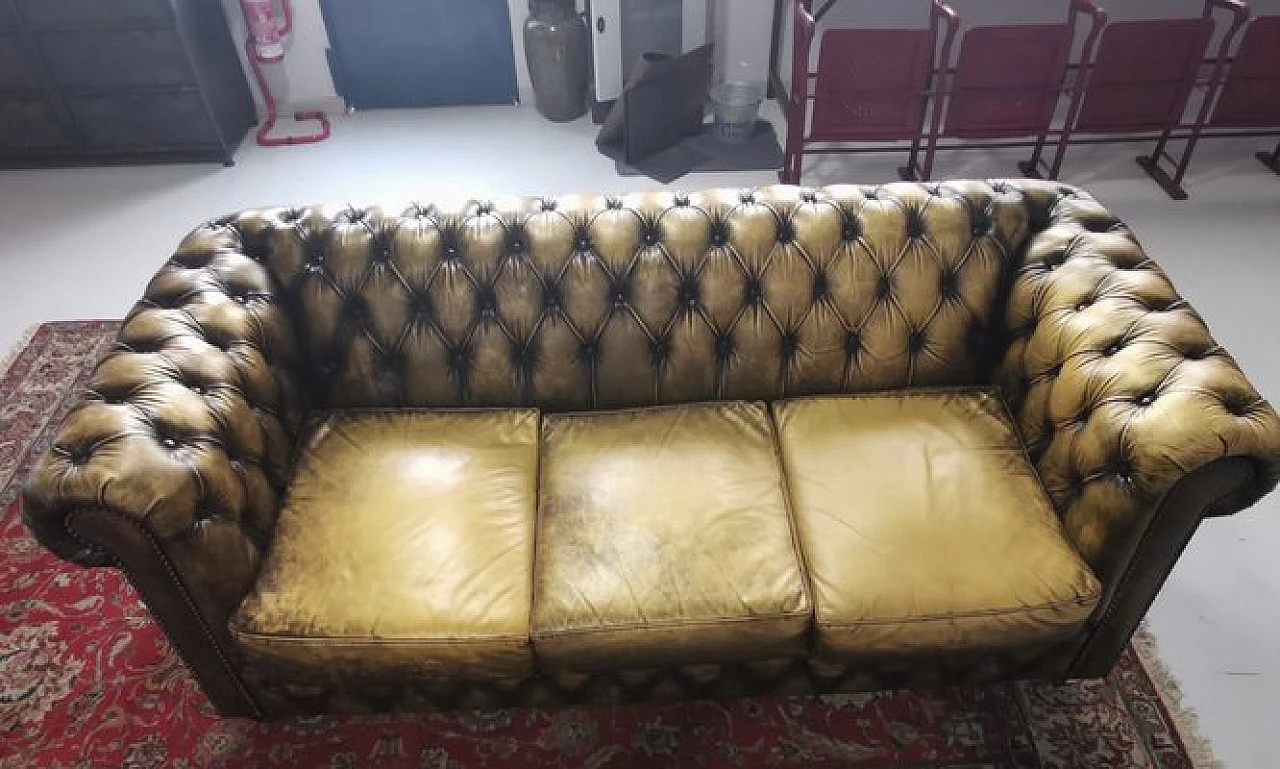 Chesterfield three-seater oak and leather sofa, 1940s 1