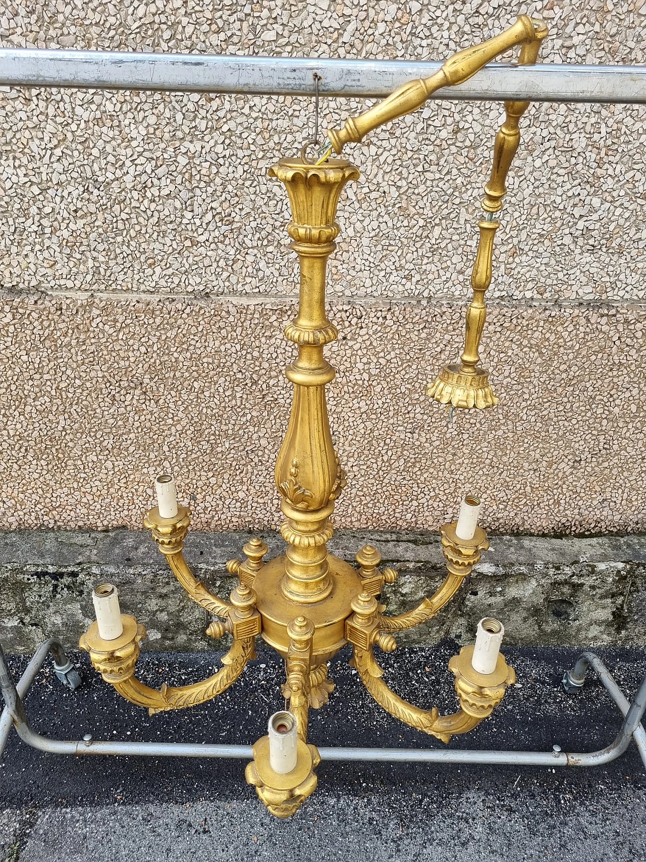 Six-light gilded wood chandelier, early 20th century 6