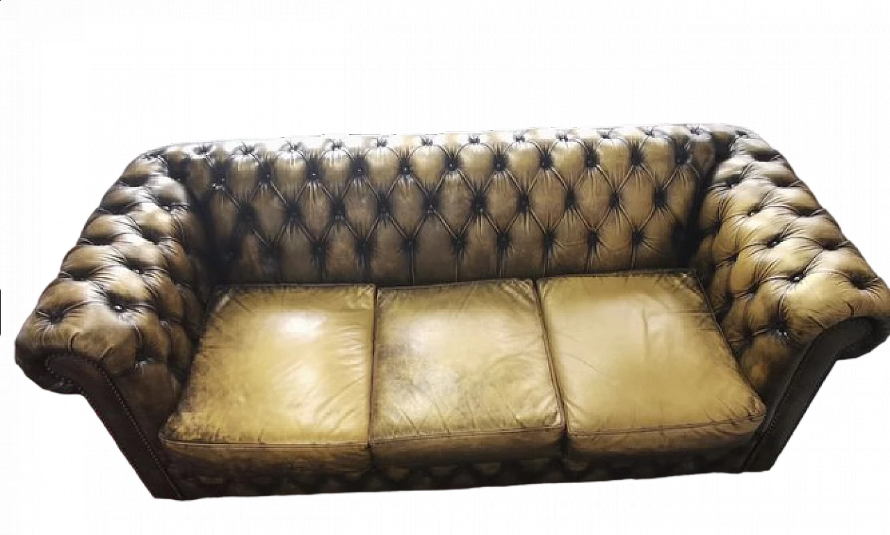 Chesterfield three-seater oak and leather sofa, 1940s 4