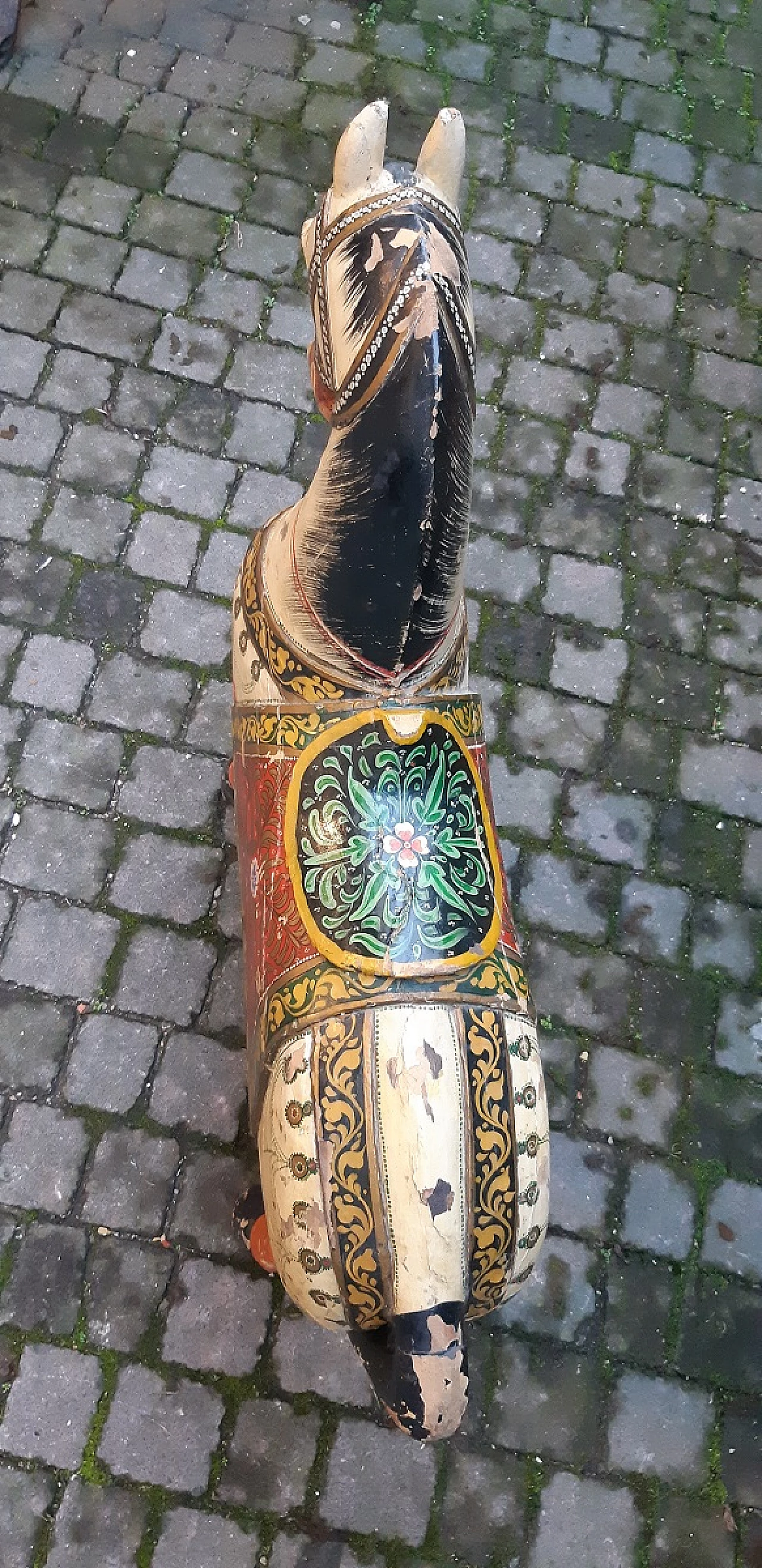 Scultura di cavallo in legno dipinto e decorato a mano, fine '800 1