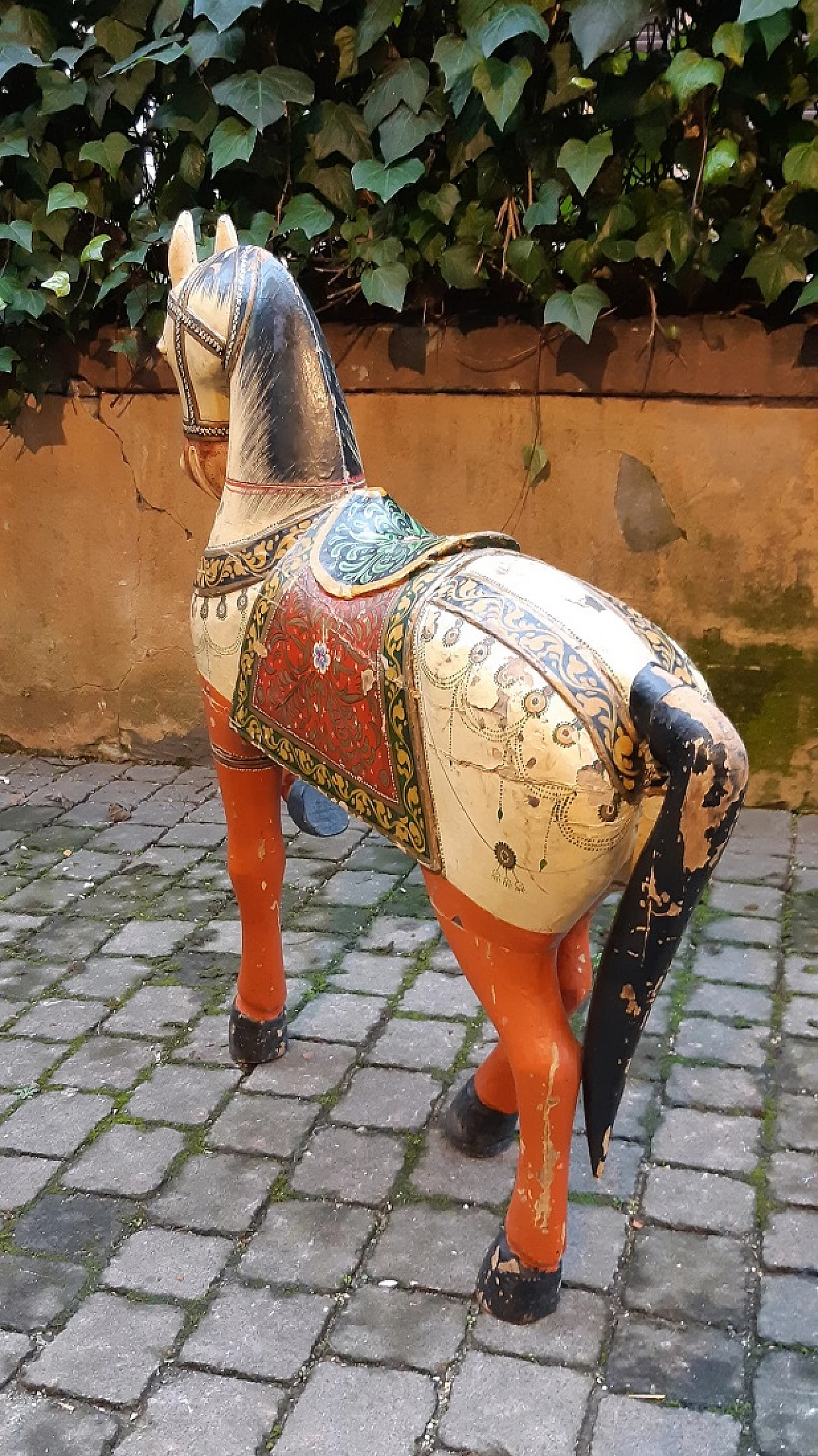 Scultura di cavallo in legno dipinto e decorato a mano, fine '800 4