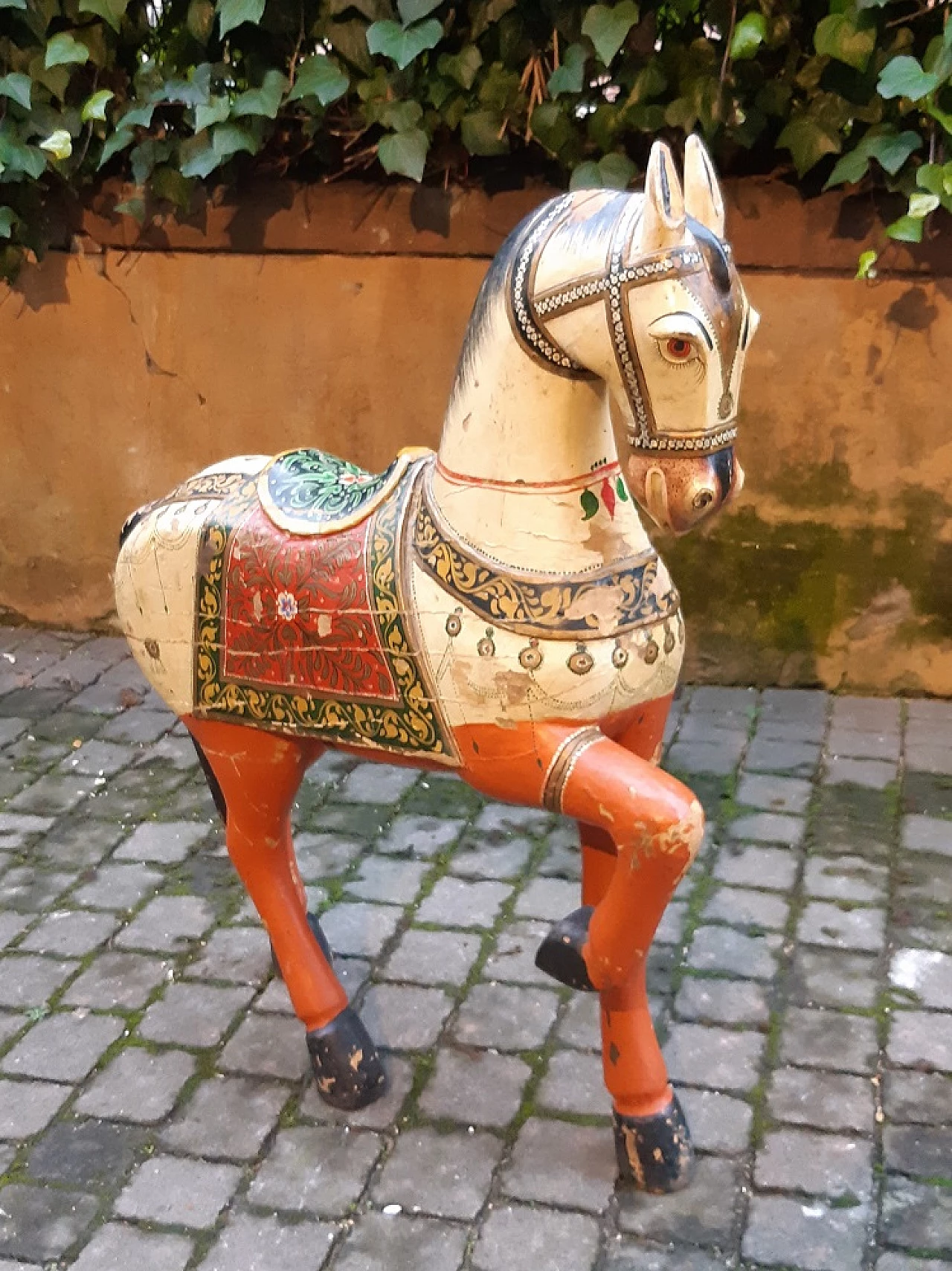 Scultura di cavallo in legno dipinto e decorato a mano, fine '800 7