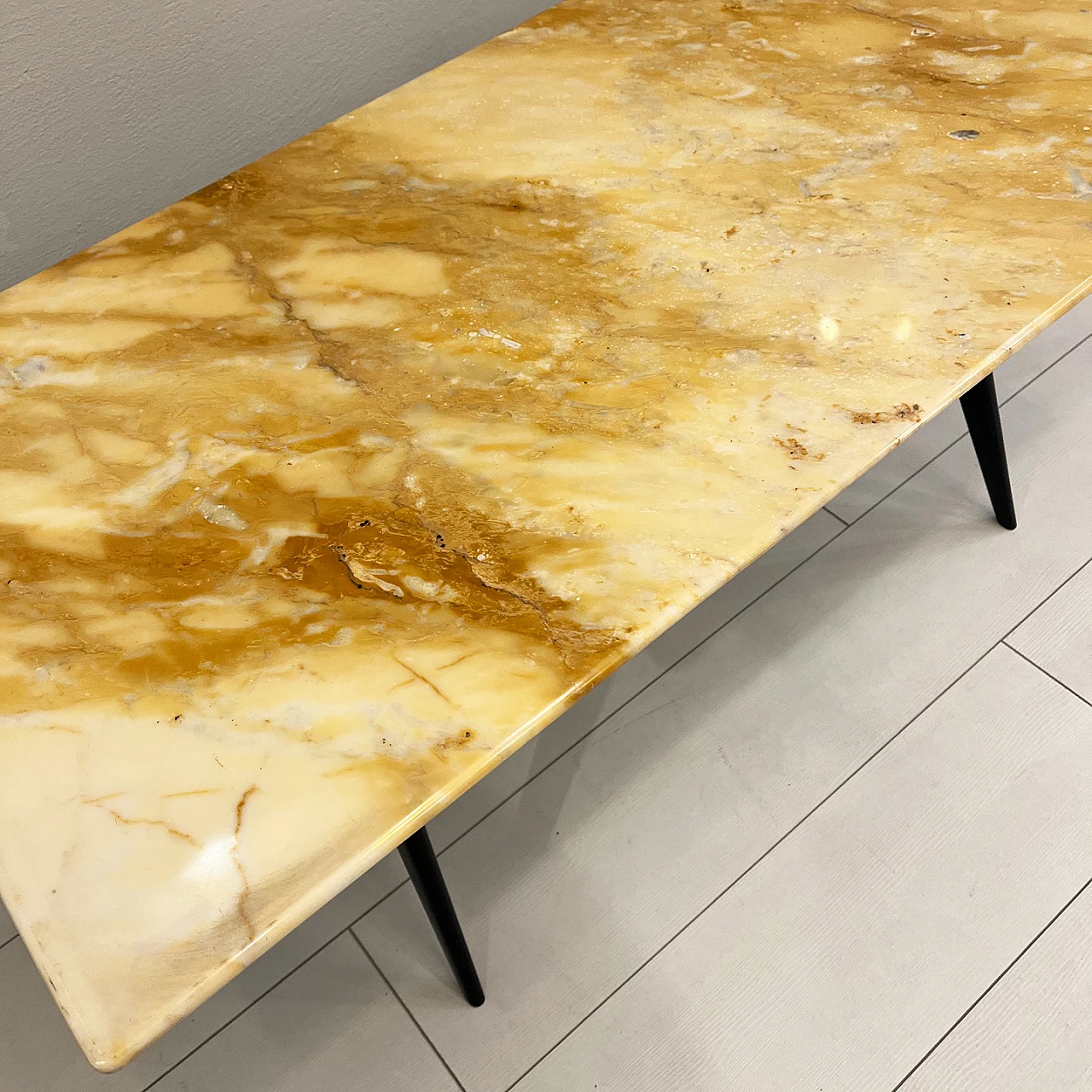 Coffee table with marble top and wooden legs, 1950s 6