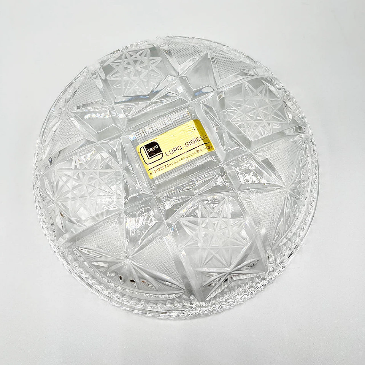 Bohemian crystal bowl with lid, early 20th century 2