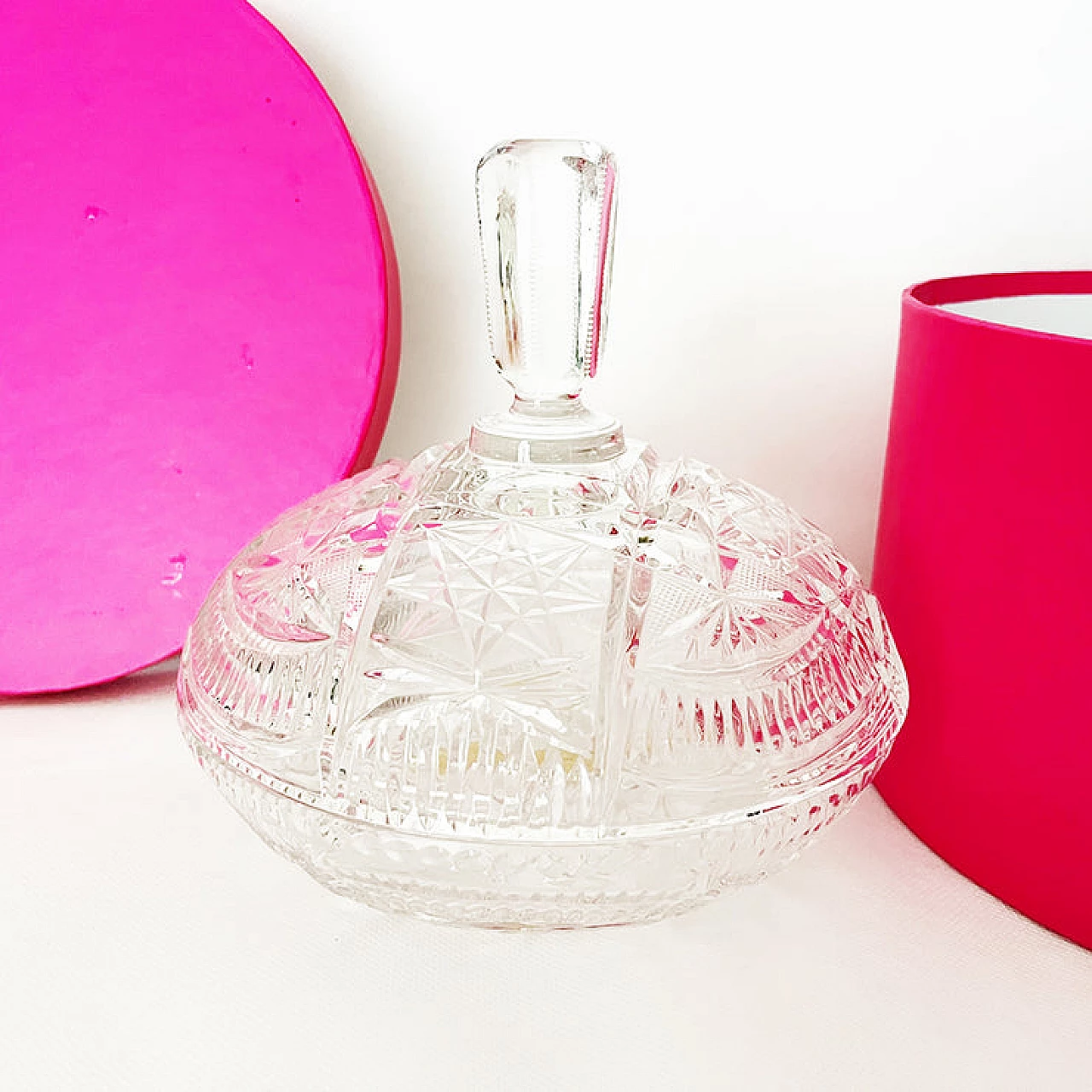 Bohemian crystal bowl with lid, early 20th century 3