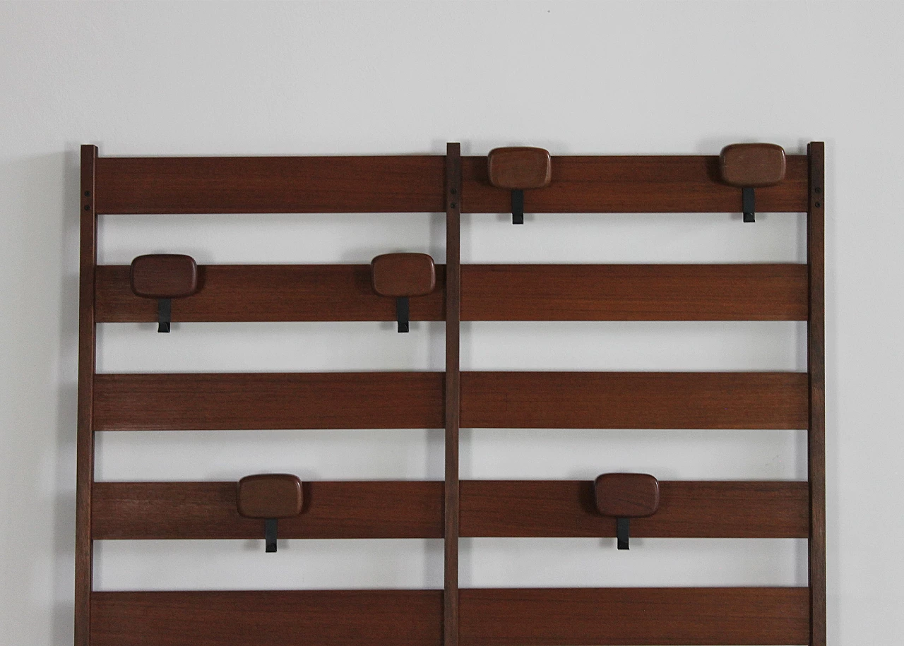 Walnut coat rack by Poltronova, 1960s 1