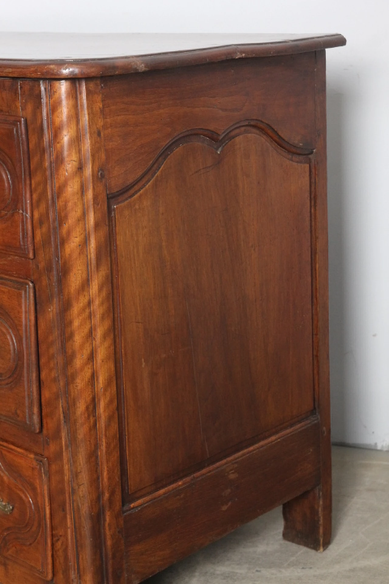 Louis XVI solid walnut dresser with bronze handles, late 18th century 15