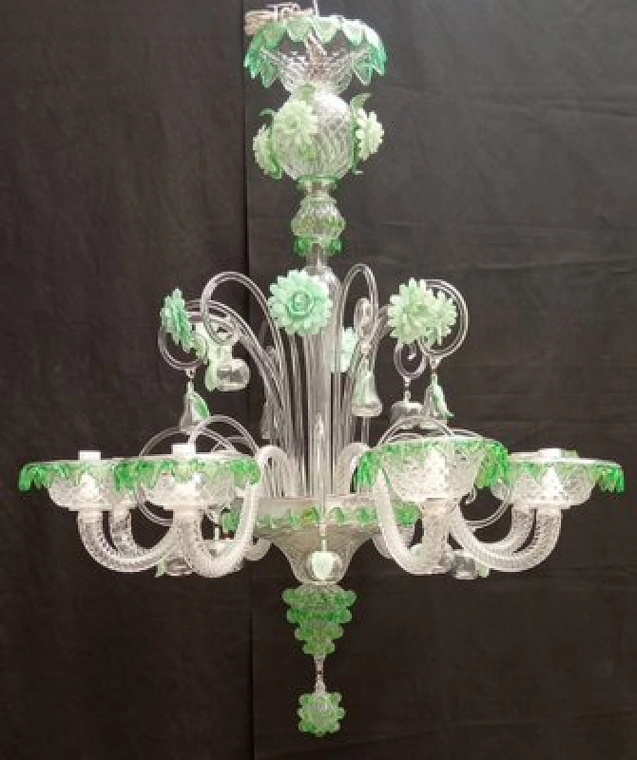 Eight-light chandelier in green Murano glass, 1970s 3