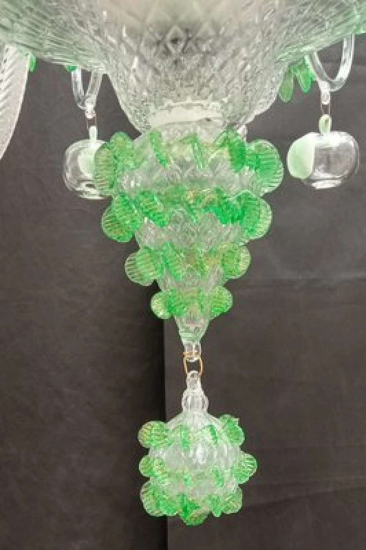 Eight-light chandelier in green Murano glass, 1970s 8