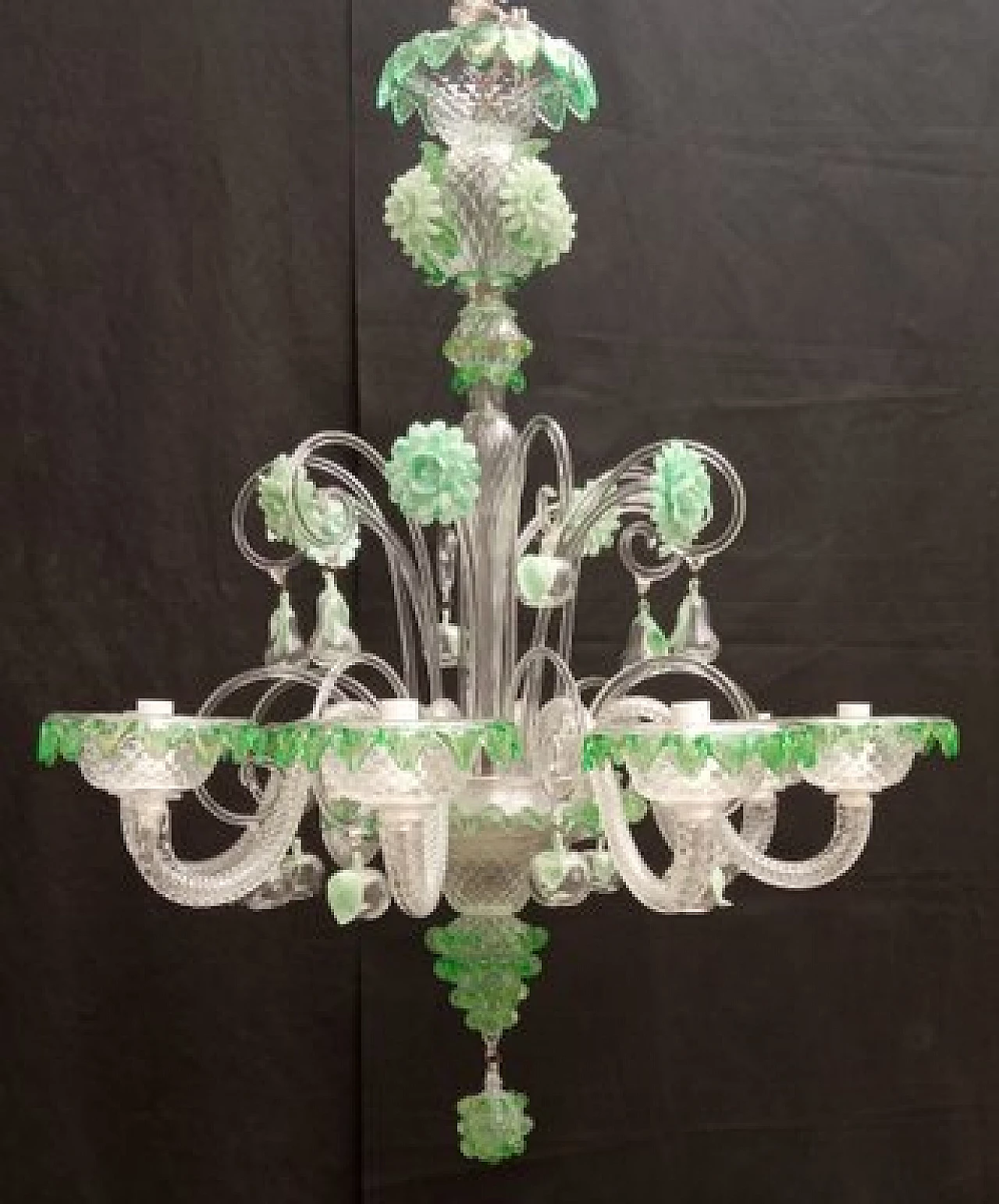 Eight-light chandelier in green Murano glass, 1970s 13