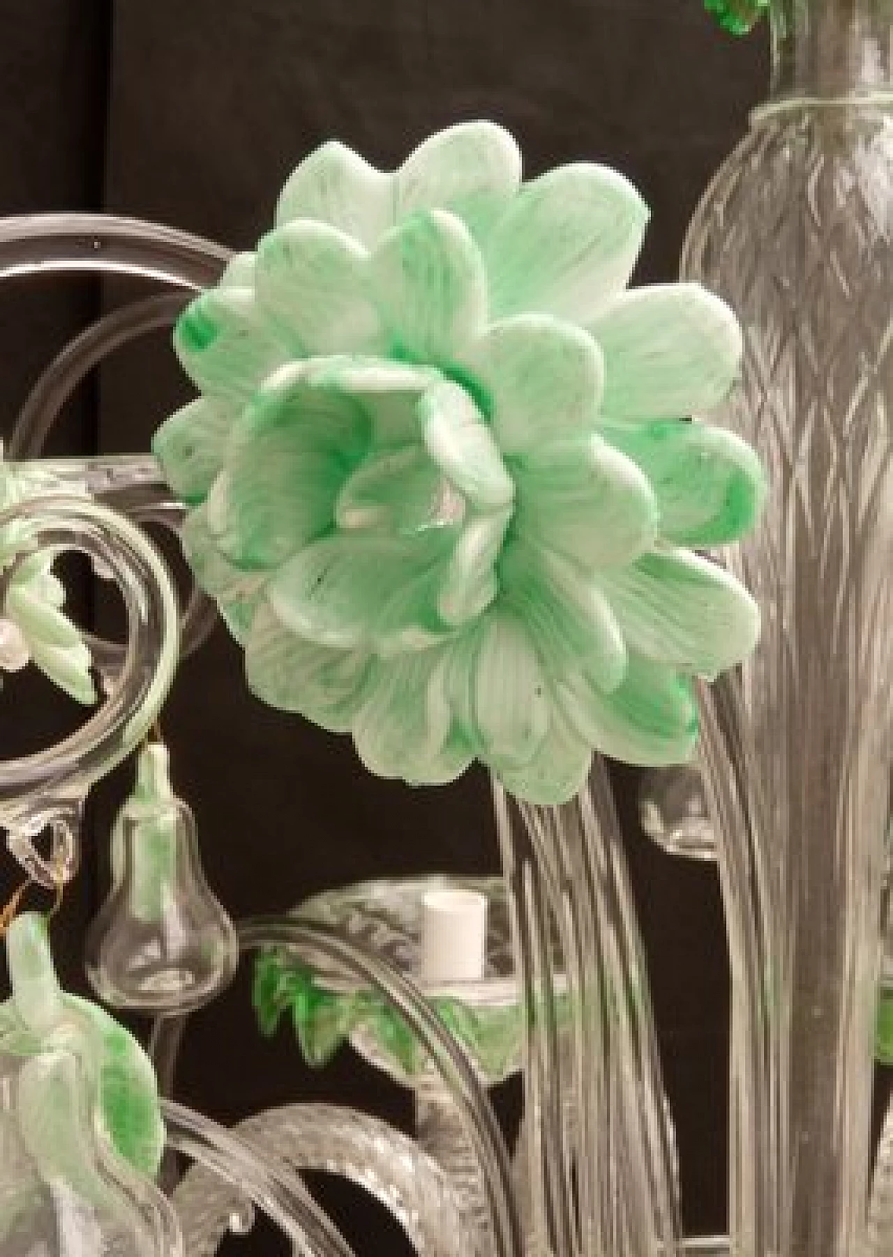 Eight-light chandelier in green Murano glass, 1970s 15