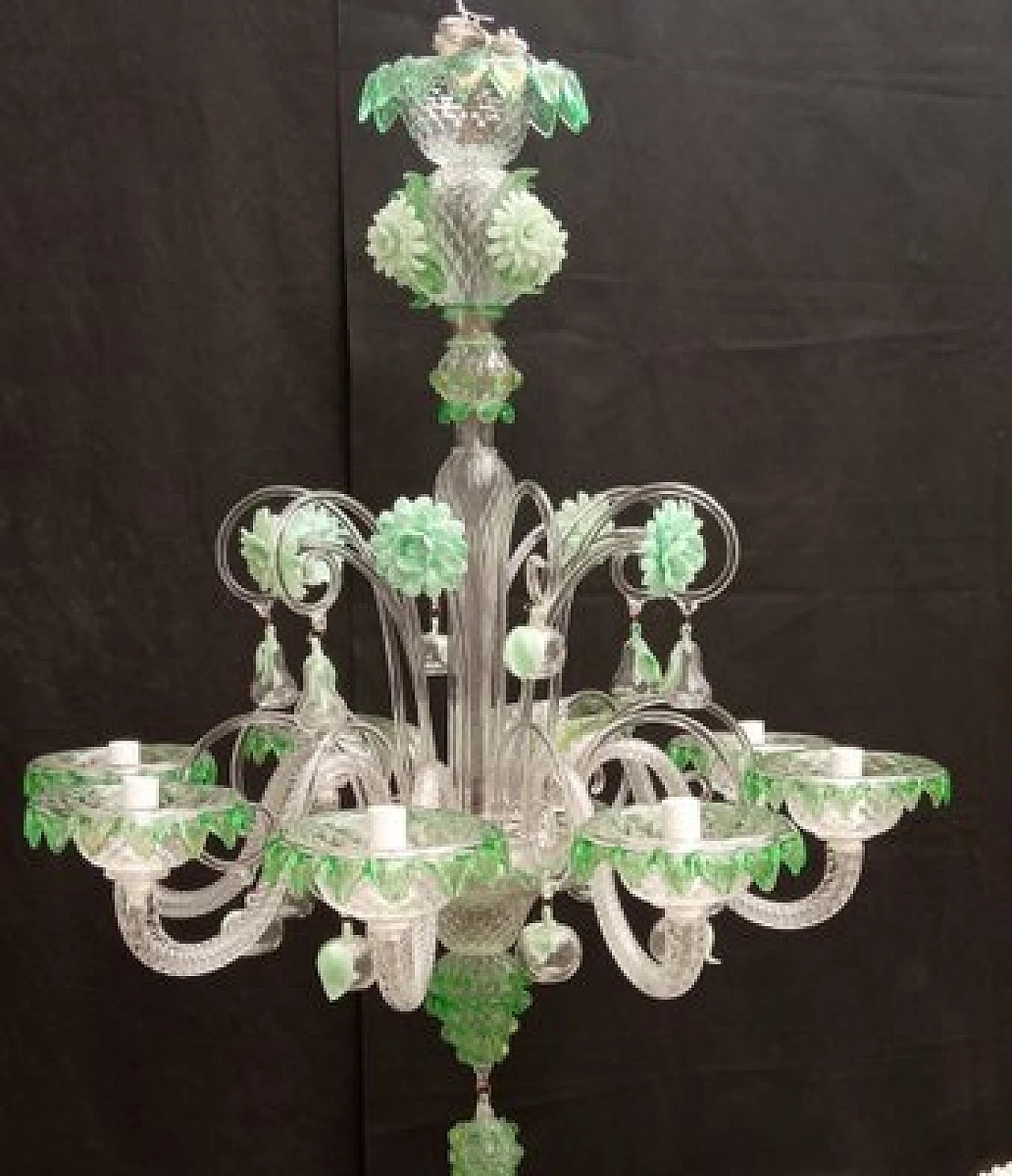 Eight-light chandelier in green Murano glass, 1970s 17