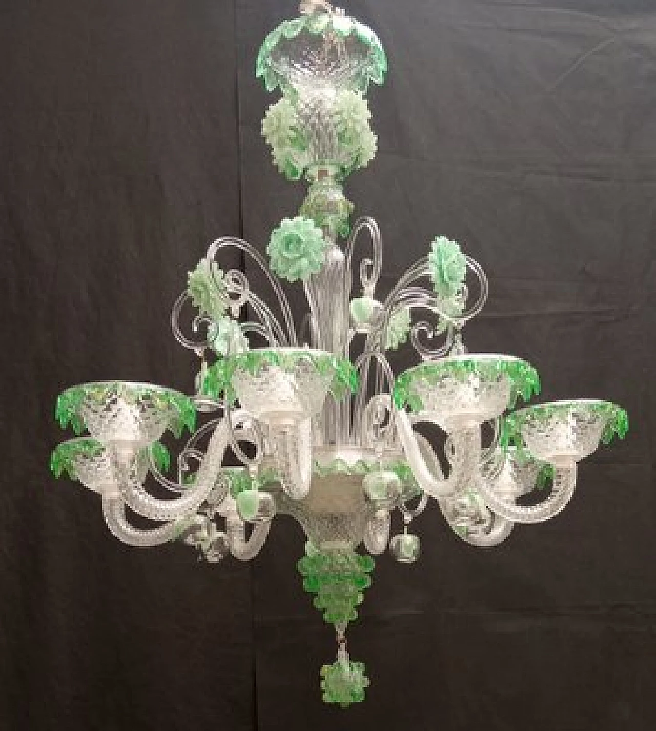 Eight-light chandelier in green Murano glass, 1970s 18