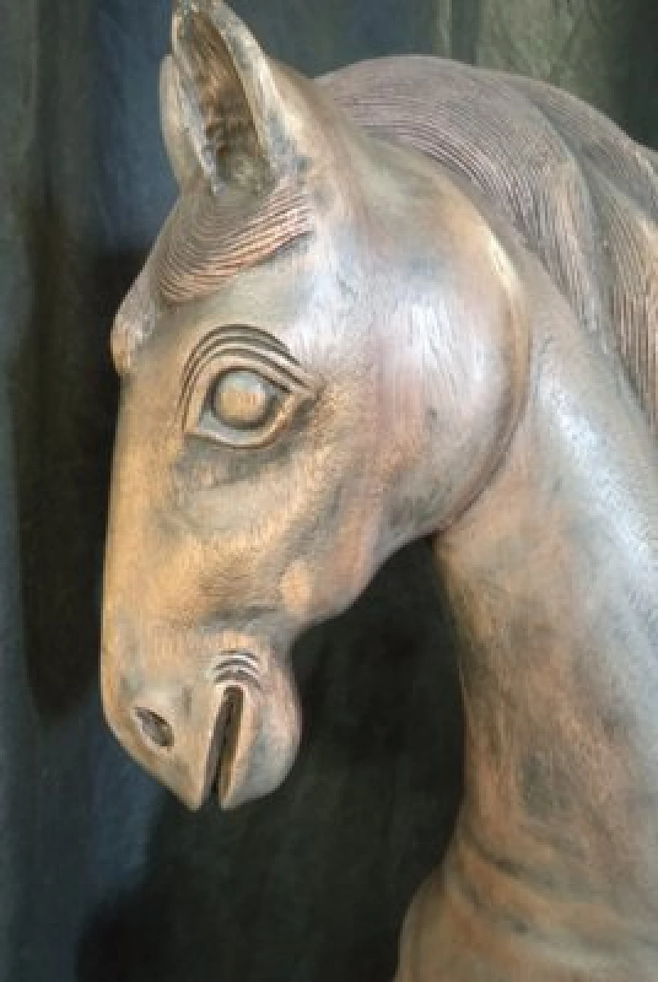 Walnut horse sculpture, 1920s 16