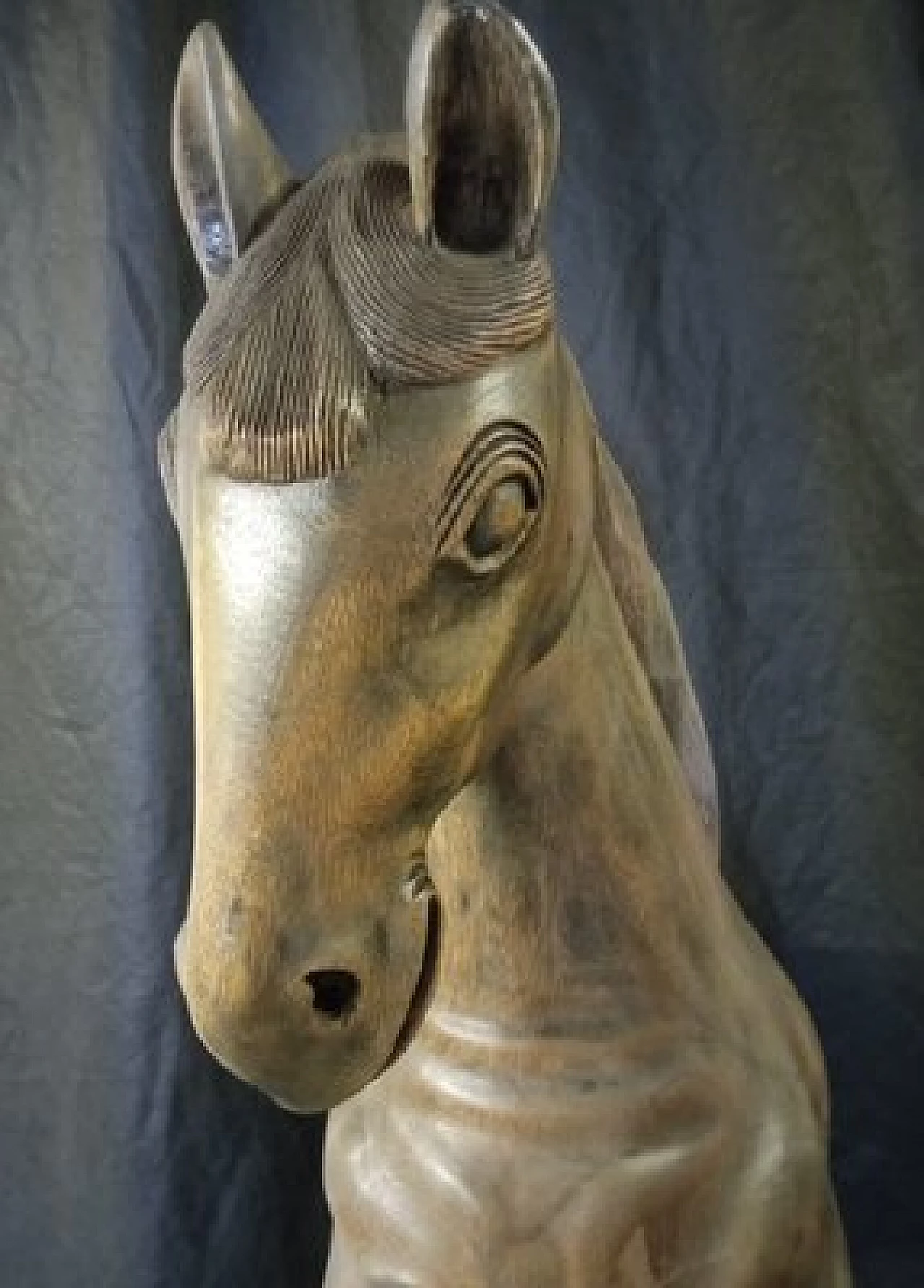 Walnut horse sculpture, 1920s 18