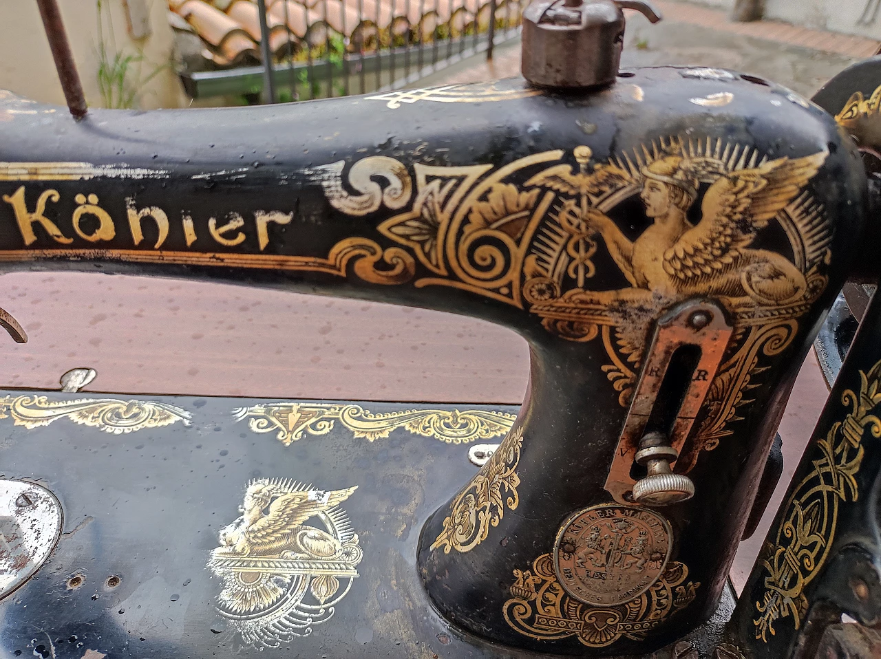 Kohler sewing machine, early 1900s 9