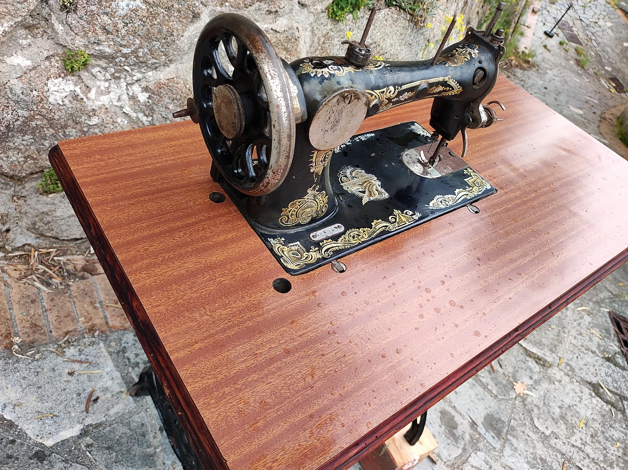 Kohler sewing machine, early 1900s 16