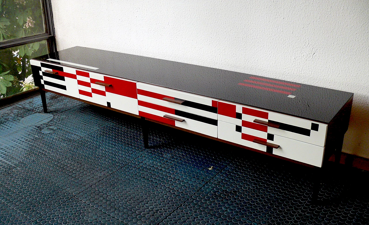 Credenza Op-Art con piano in vetro e maniglie in quercia massello in stile Bauhaus, anni '70 7