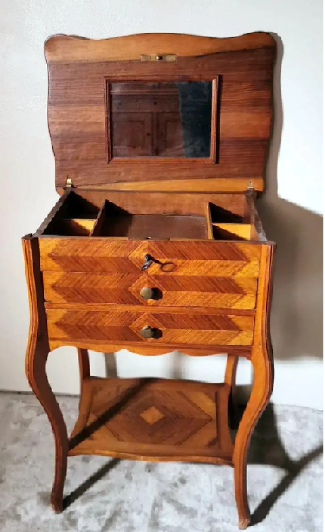 French dressing table in Louis Philippe style with mirror and drawers, late 19th century 3