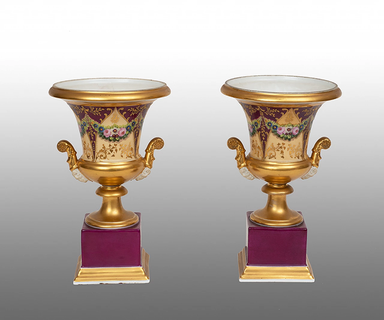 Pair of Empire crater vases in polychrome porcelain, 19th century 3