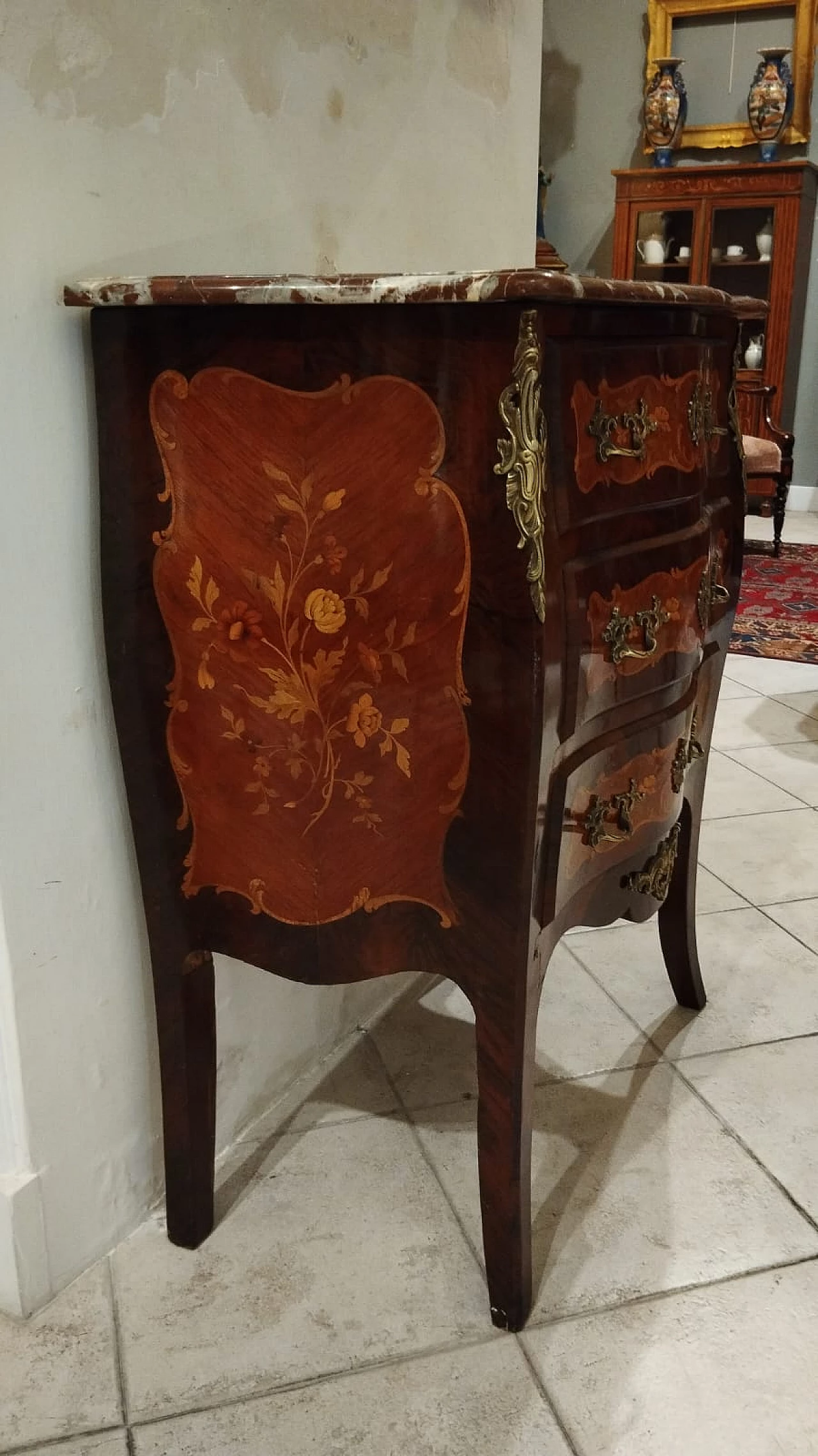 Louis XVI chest of drawers with Rosso Francia marble top, 18th century 11