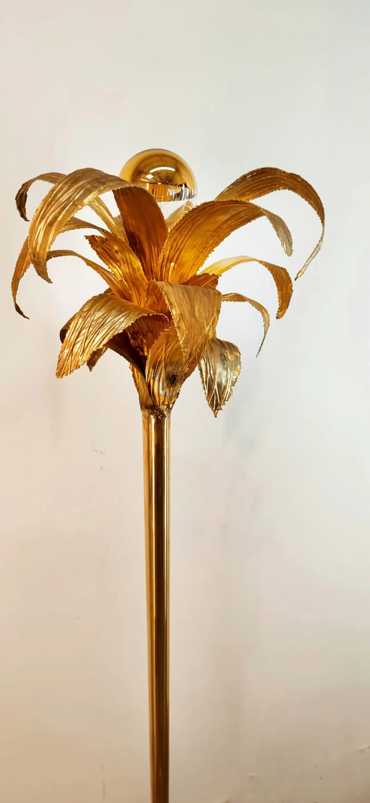 Brass palm tree-shaped floor lamp with cobra, 1970s 4