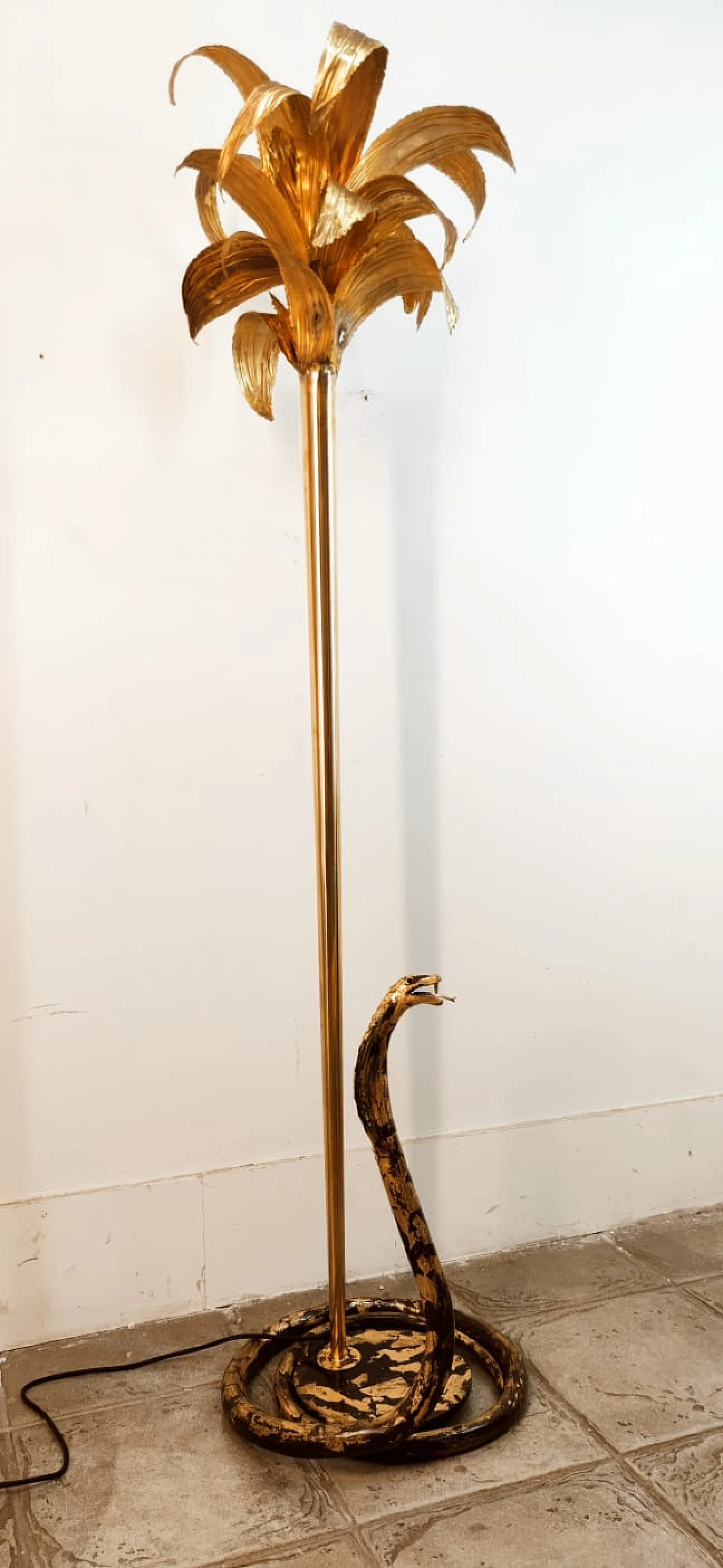 Brass palm tree-shaped floor lamp with cobra, 1970s 22