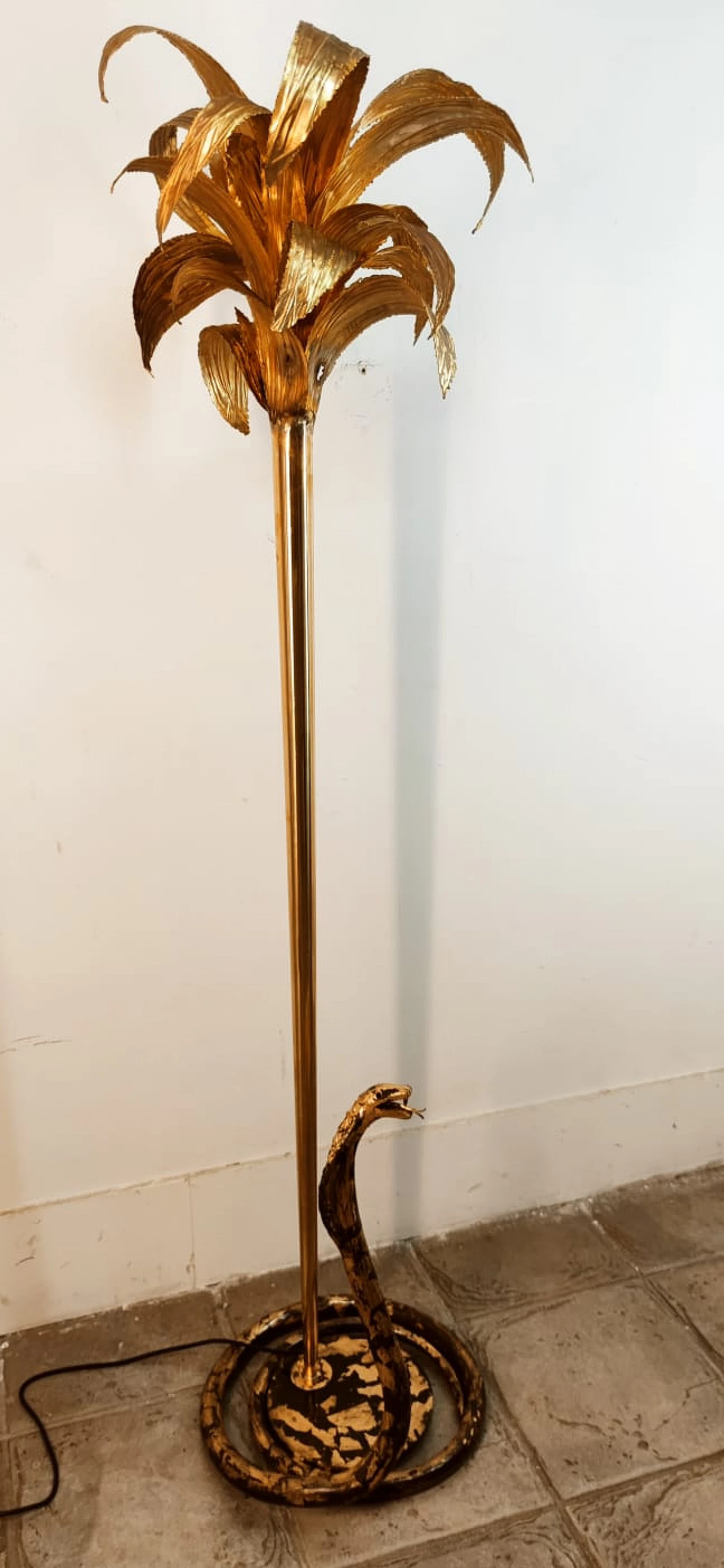 Brass palm tree-shaped floor lamp with cobra, 1970s 24