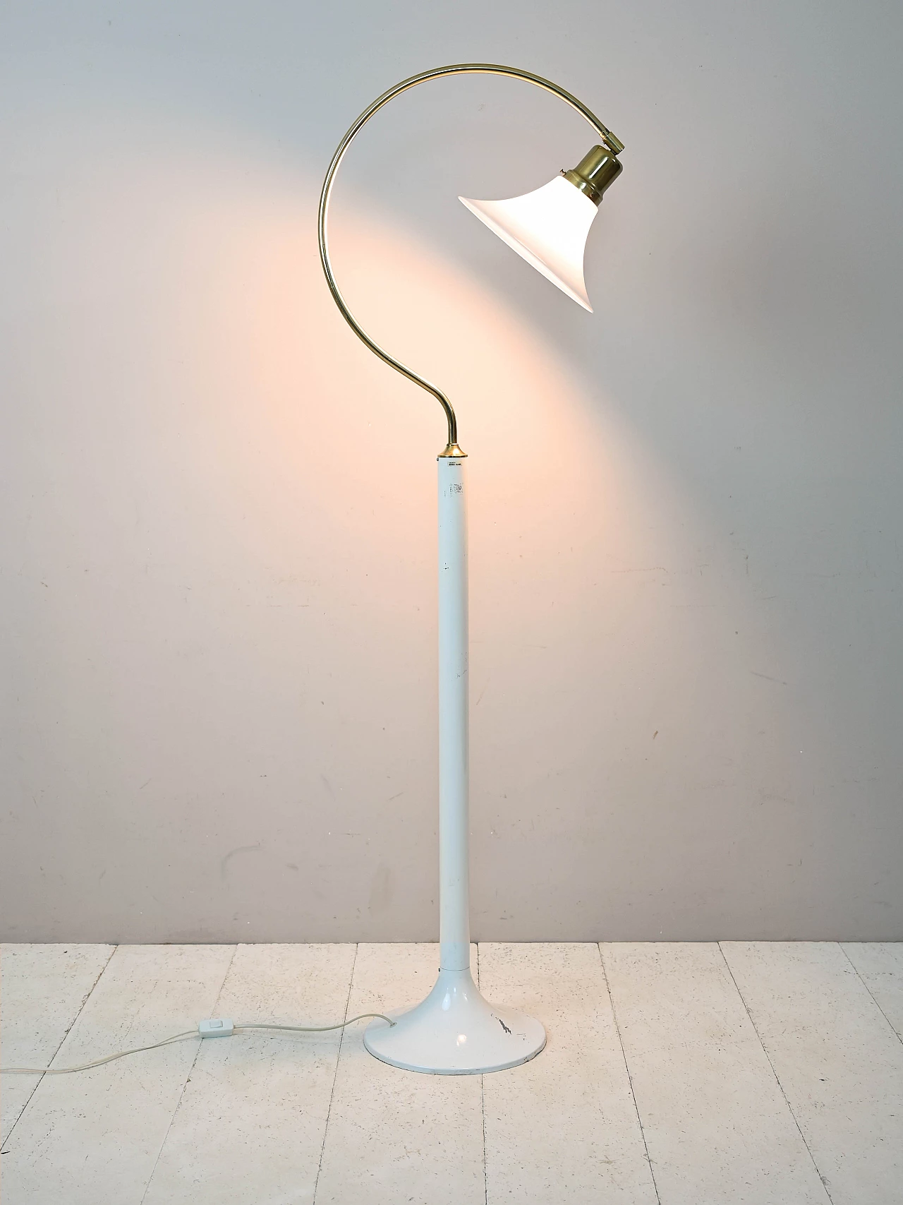 C-shaped floor lamp with plastic shade, 1960s 1