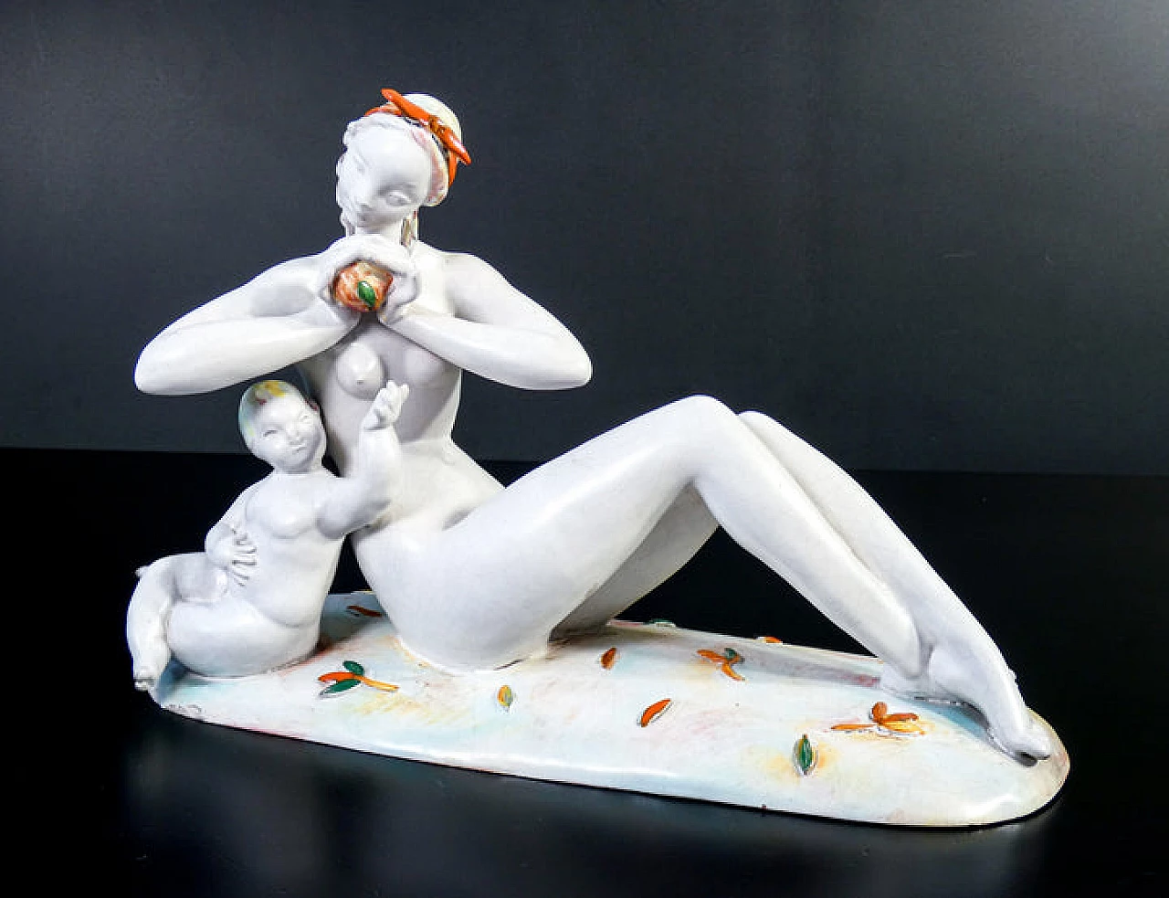 Eugenio Pattarino, nudo femminile con bambino, scultura in ceramica, anni '20 1