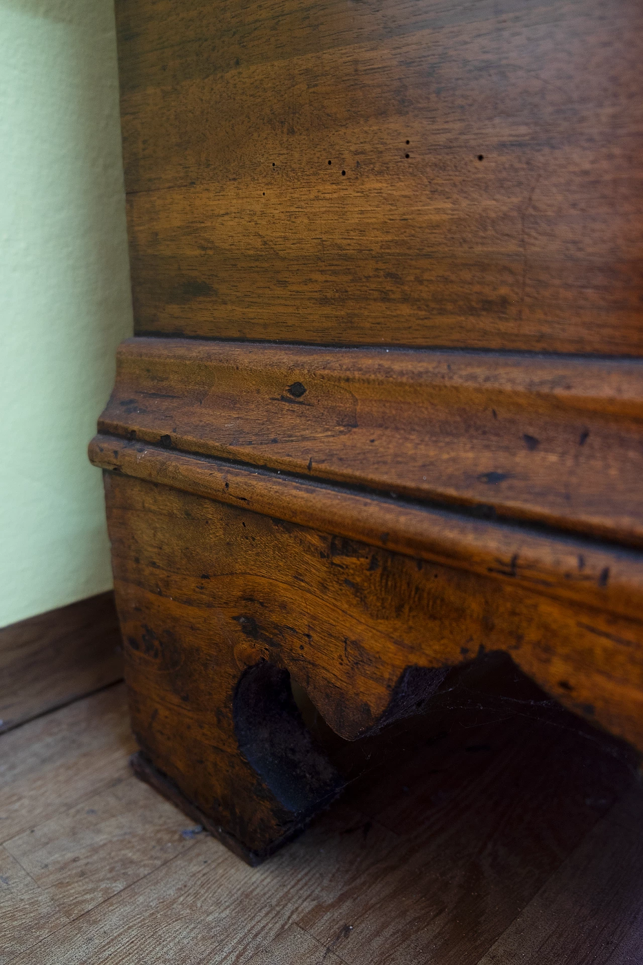 Rectangular walnut covered chest, mid-18th century 14