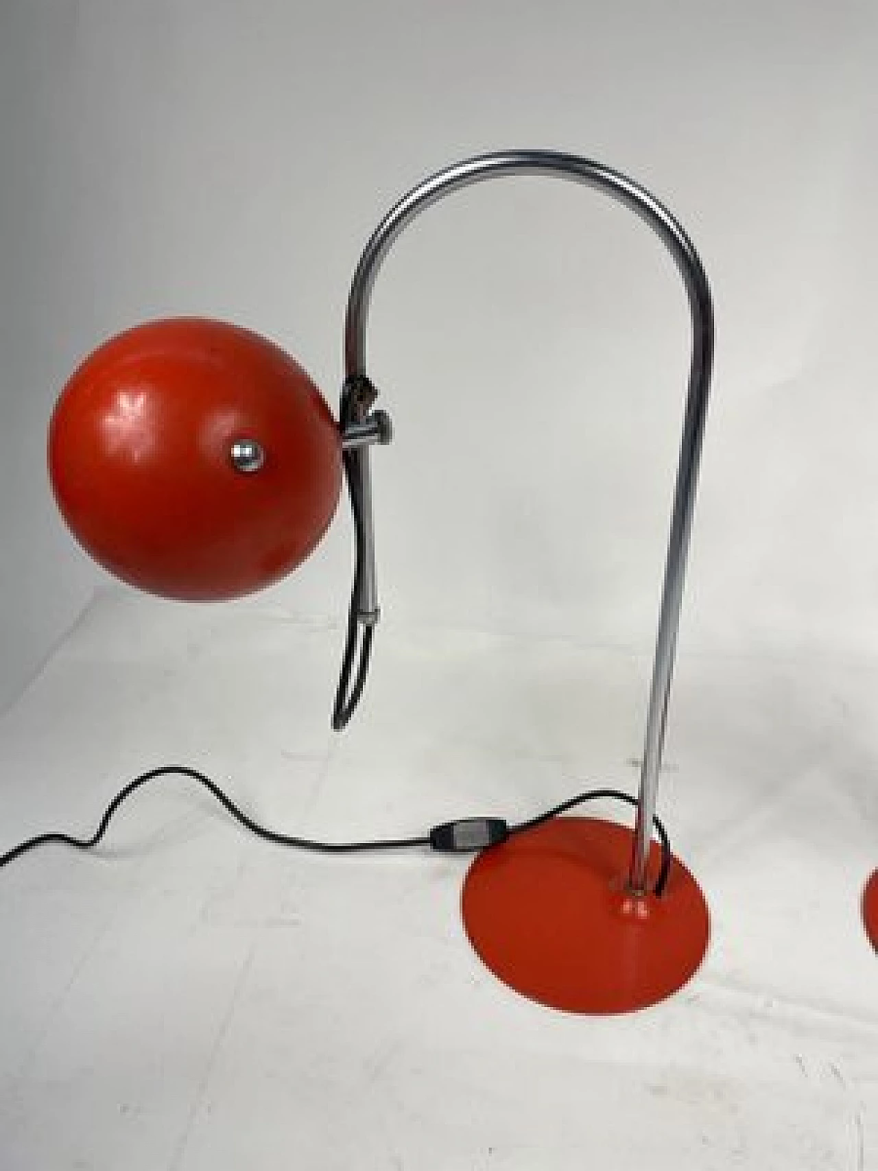 Pair of Space Age adjustable metal table lamps, 1970s 14