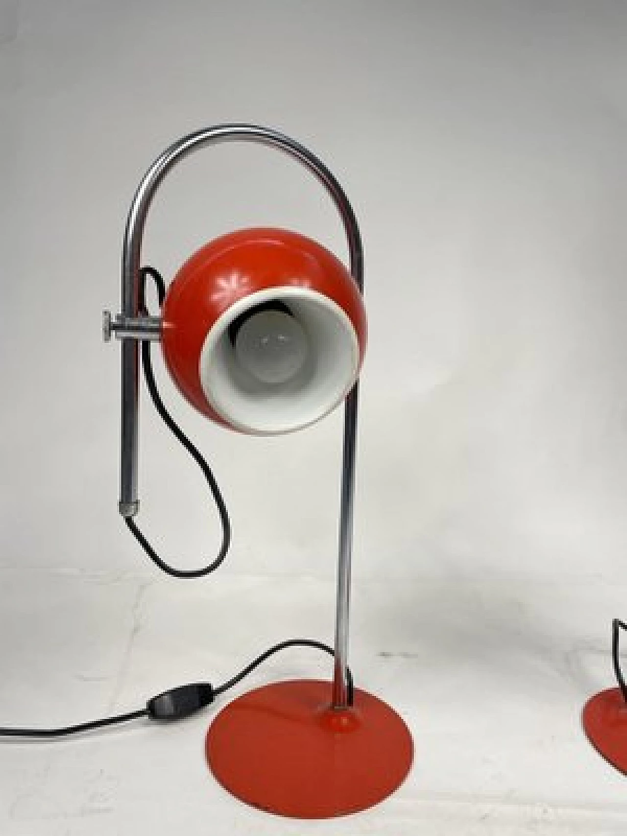 Pair of Space Age adjustable metal table lamps, 1970s 17