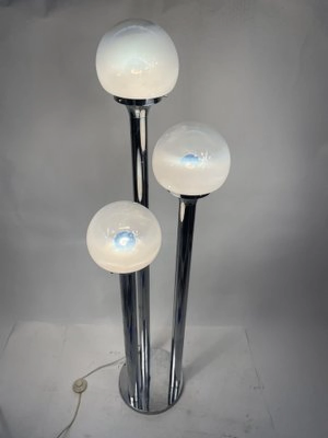 Three-light chromed steel and Murano glass floor lamp, 1960s 2