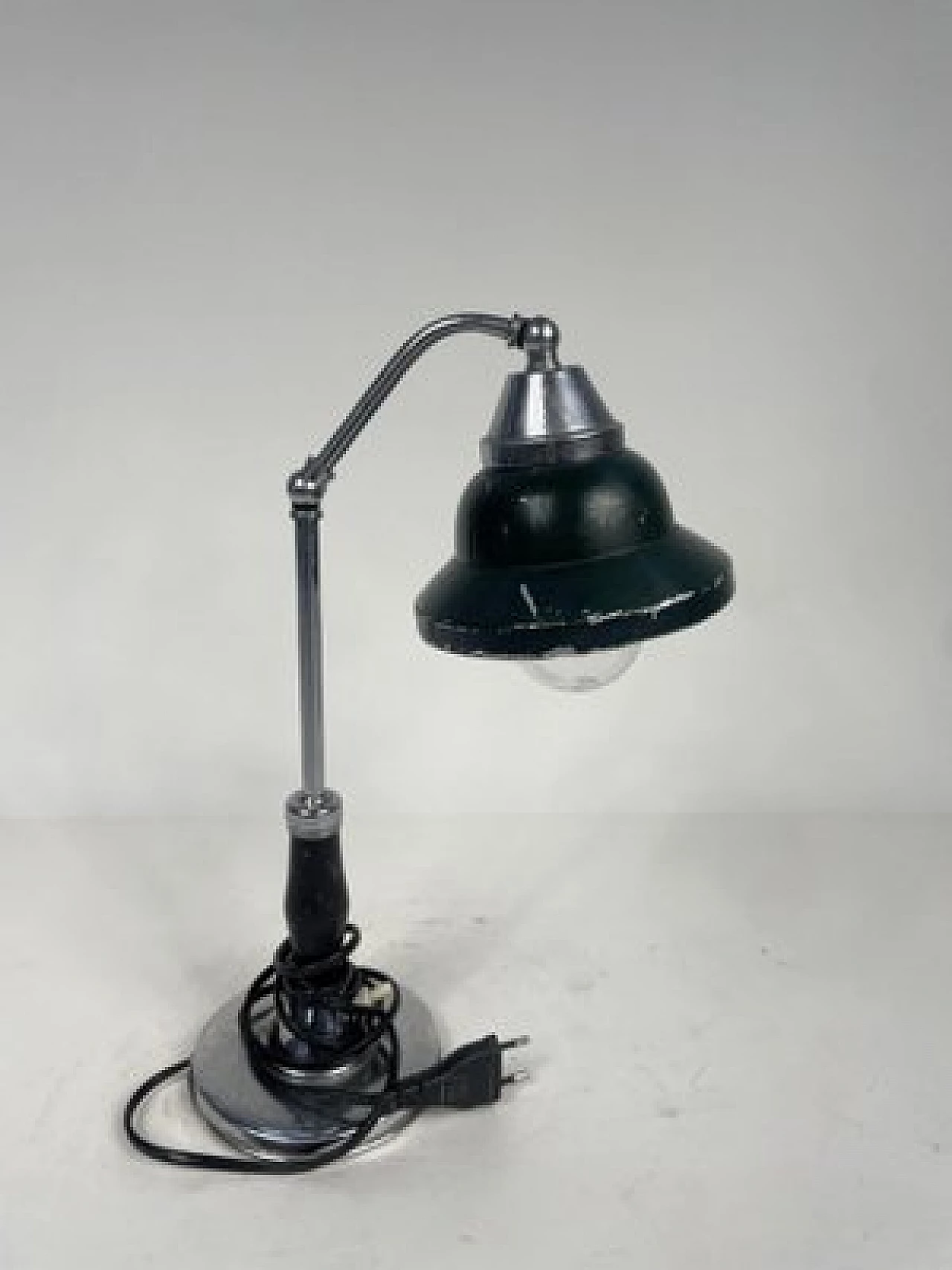 Lampada da tavolo in alluminio, metallo e bachelite di Lariolux, anni '30 10