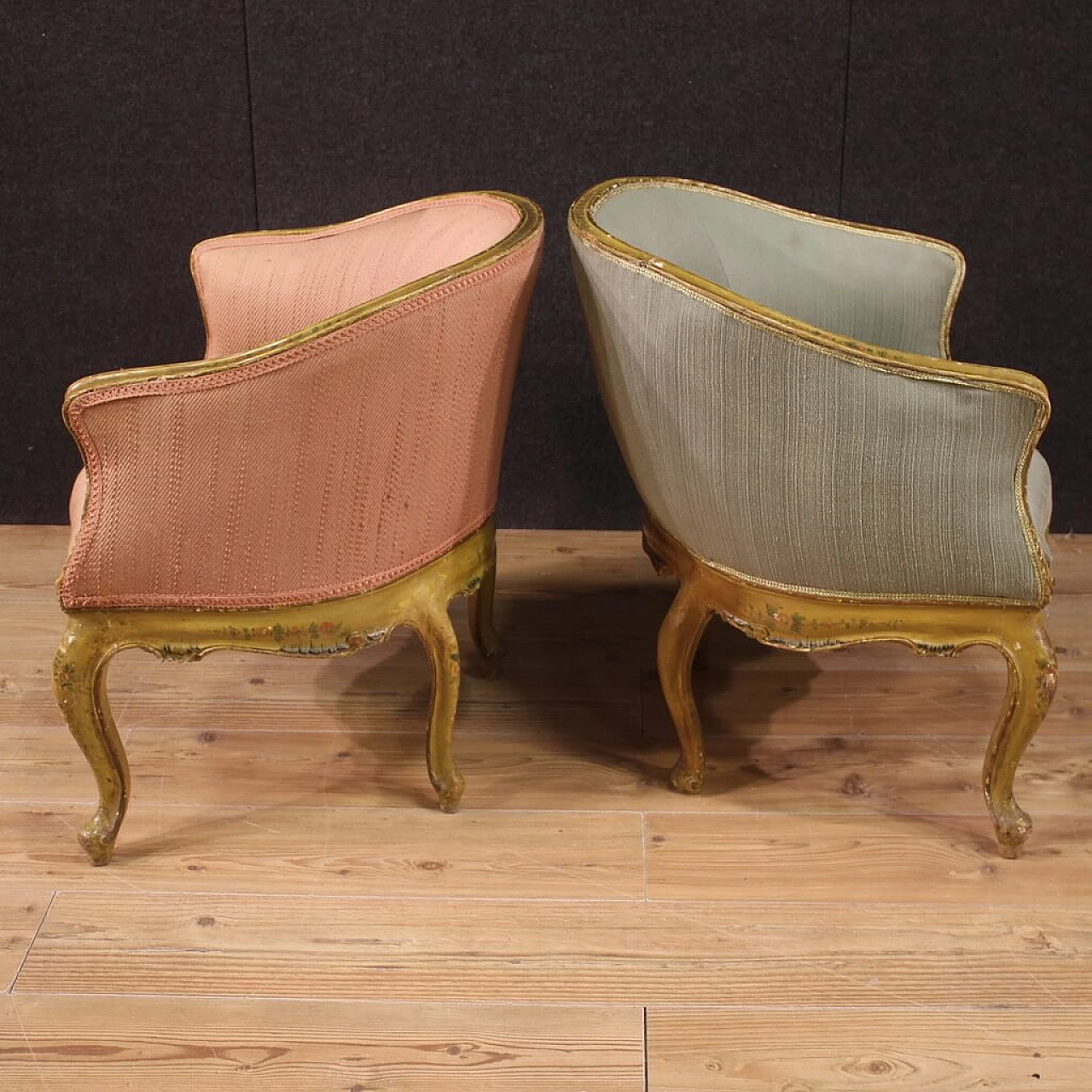 Pair of Venetian lacquered and painted wood armchairs 3